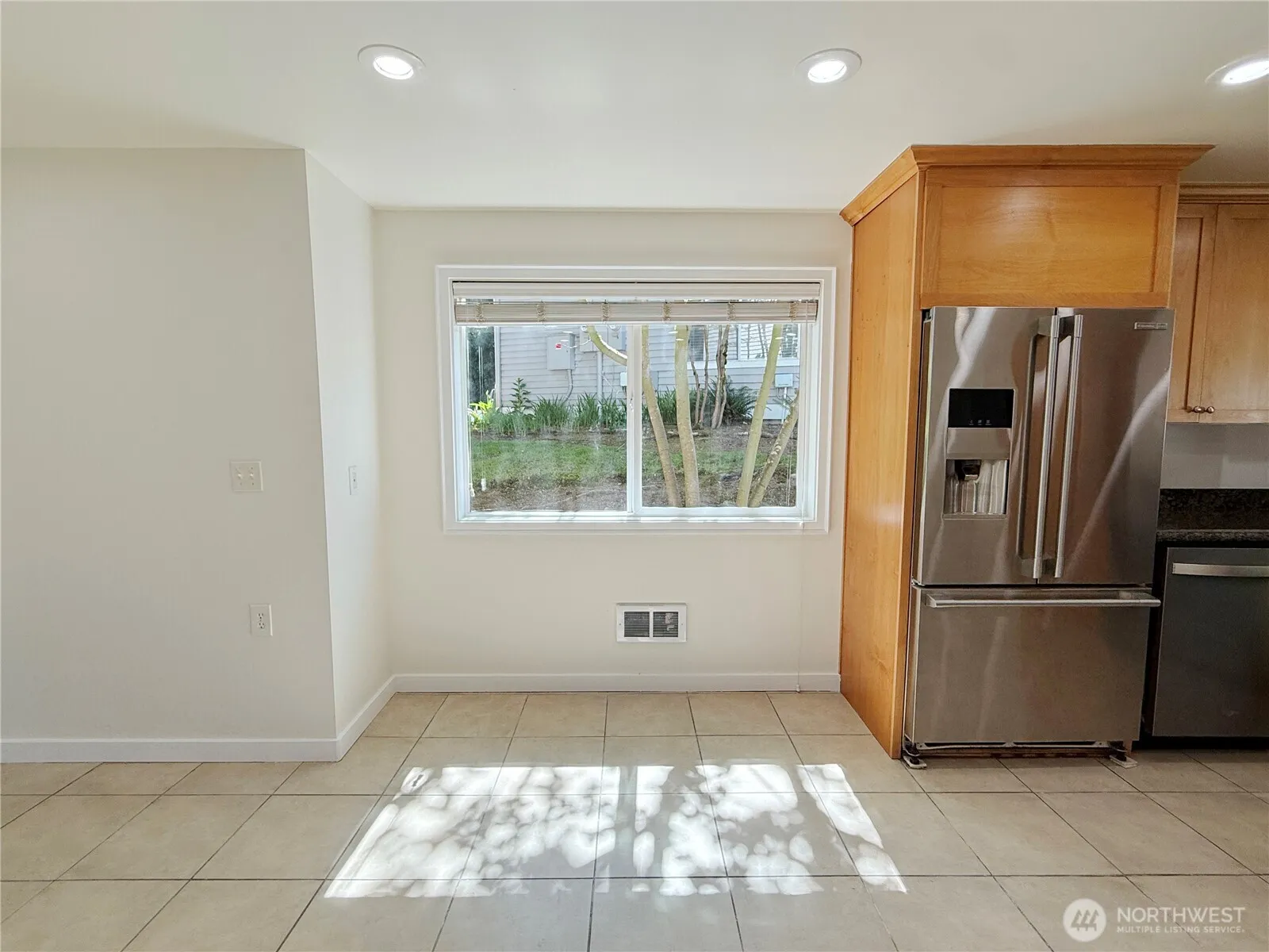 Property photo for 1526 192nd Street Se #p4, Bothell photo 3