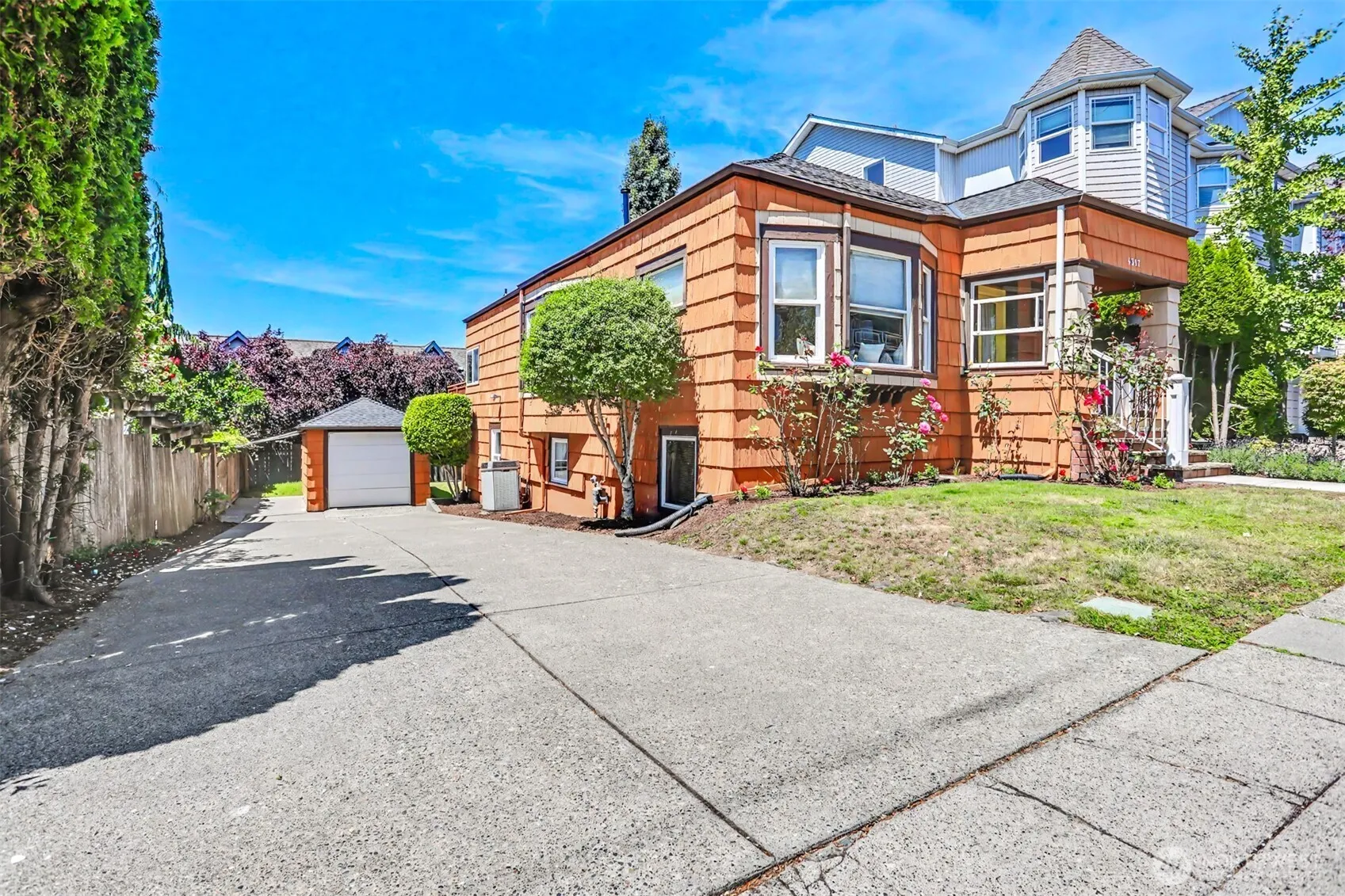 Property photo for 4317 Phinney Avenue N, Seattle photo 3