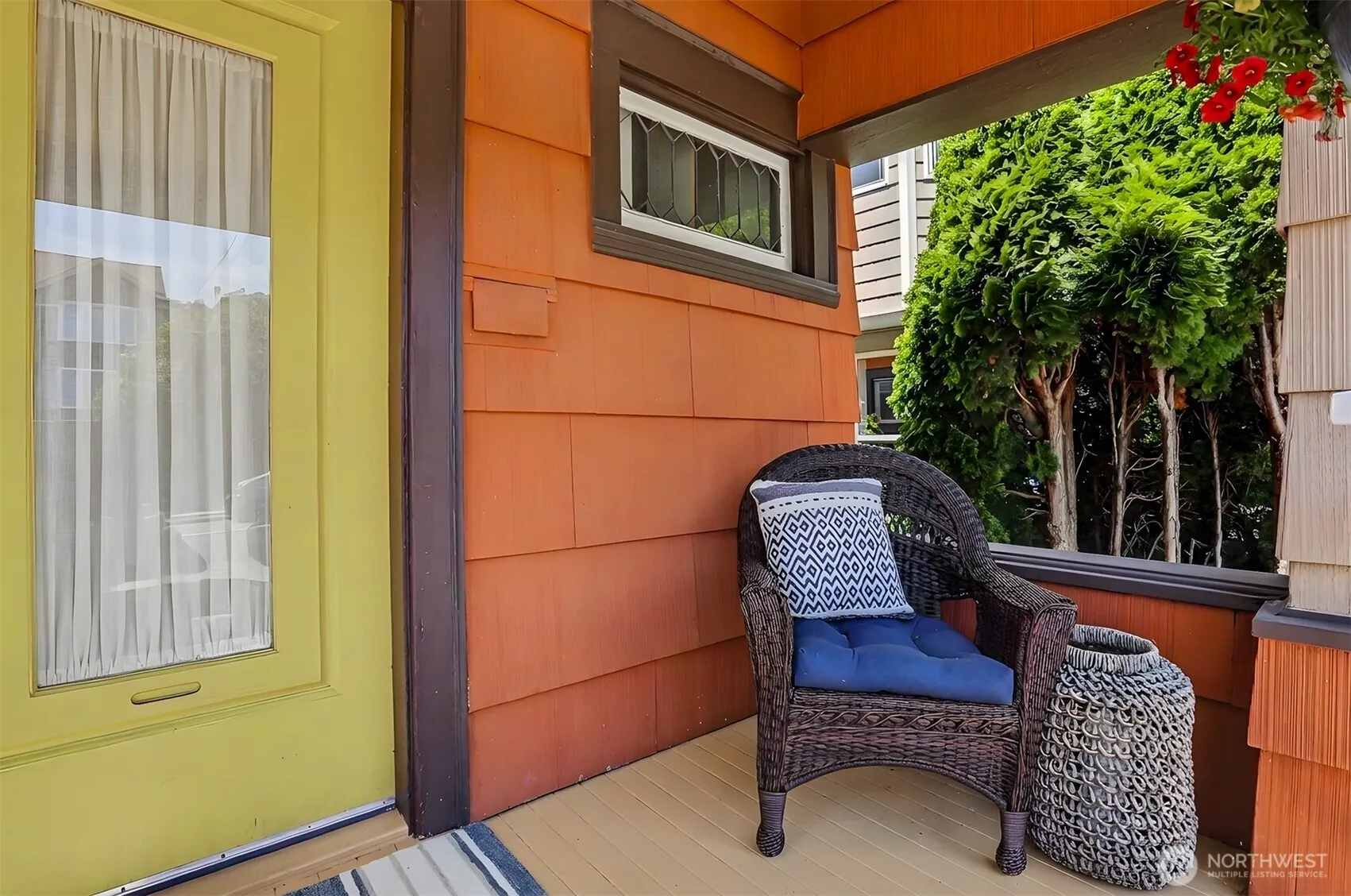 Property photo for 4317 Phinney Avenue N, Seattle photo 4