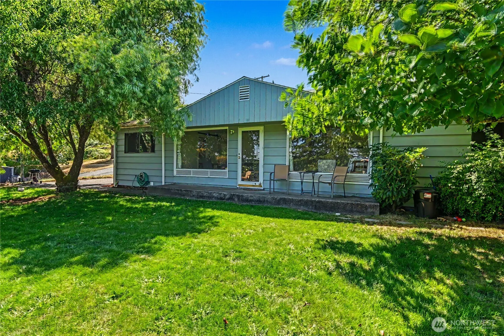 Property photo for 5669 Kitsap Way, Bremerton