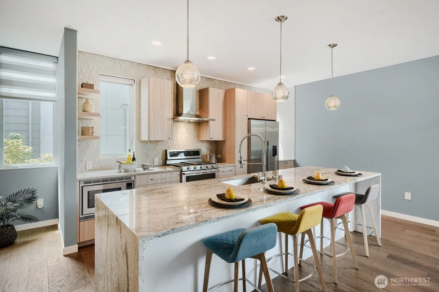 Property photo for 6533 34th Avenue Sw #b, Seattle photo 5