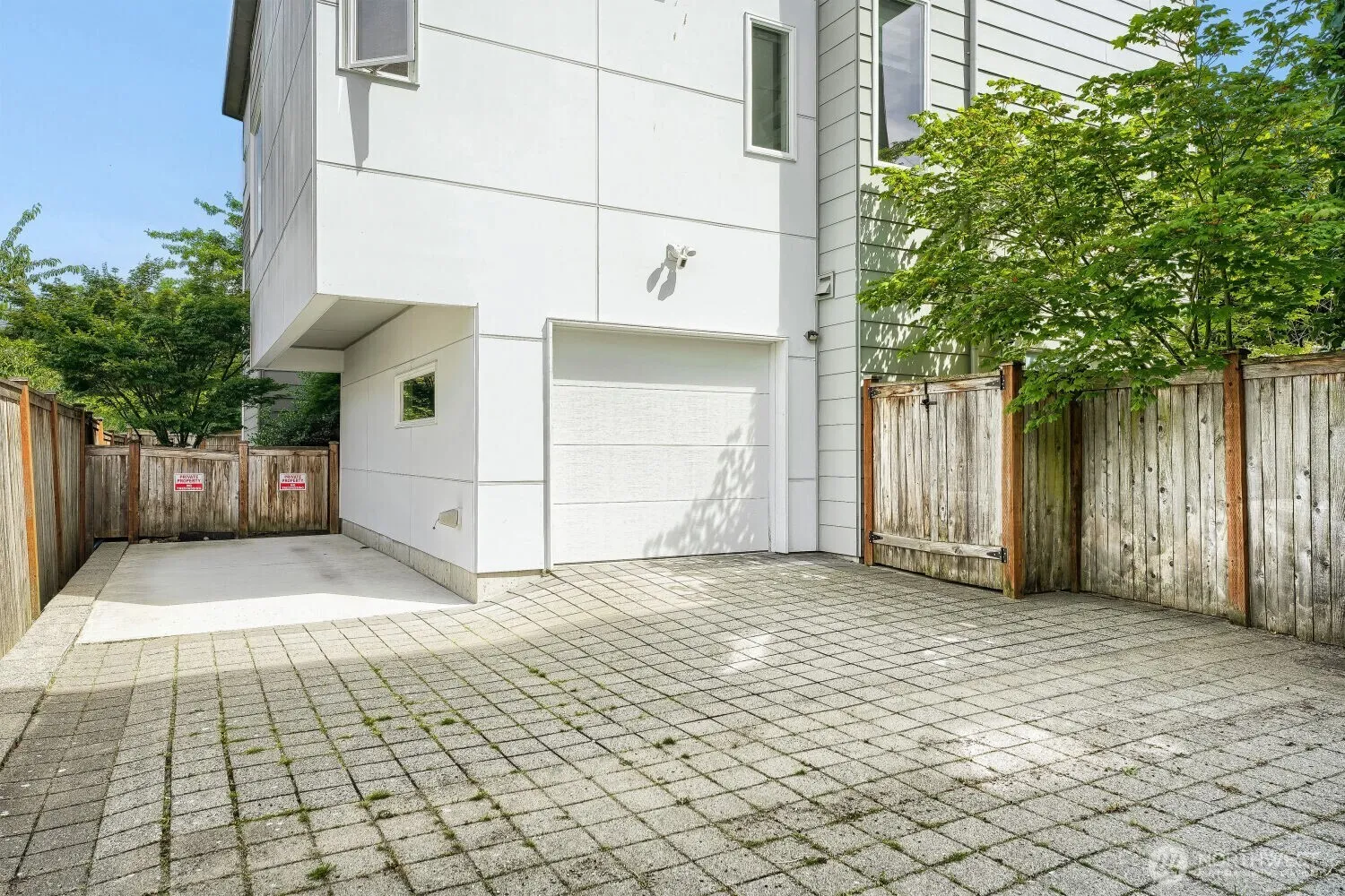 Property photo for 6533 34th Avenue Sw #b, Seattle photo 4