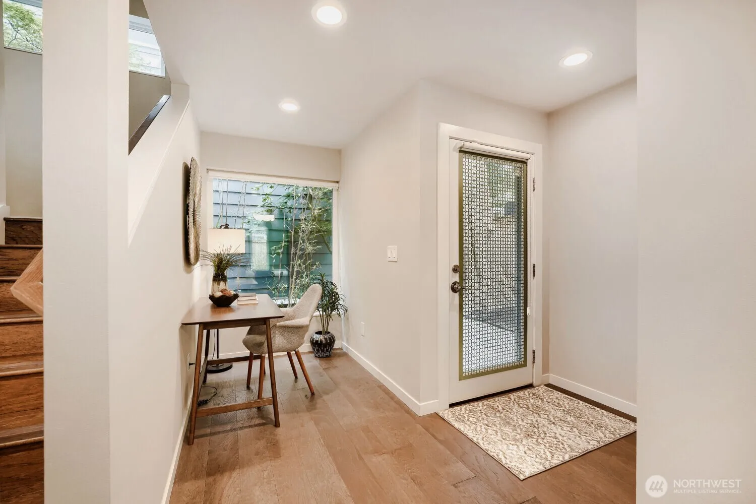 Property photo for 6533 34th Avenue Sw #b, Seattle photo 5