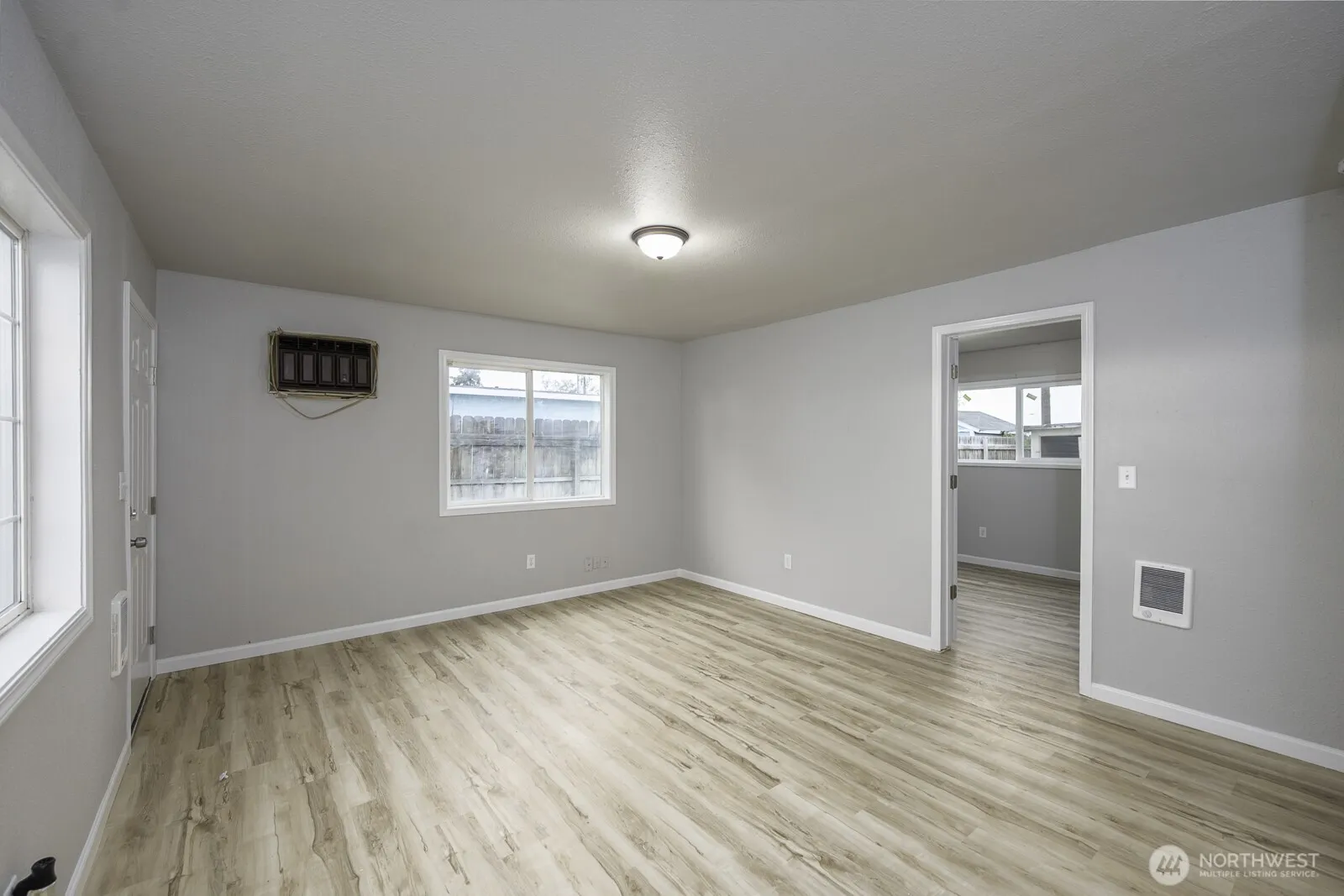 Property photo for 4253 Ne Lincoln Drive, Moses Lake photo 5