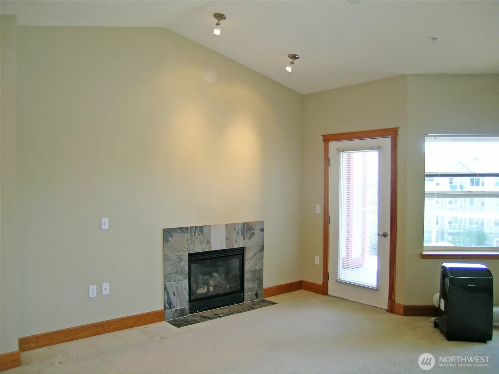 Property photo for 255 W Bakerview Road #401, Bellingham photo 2
