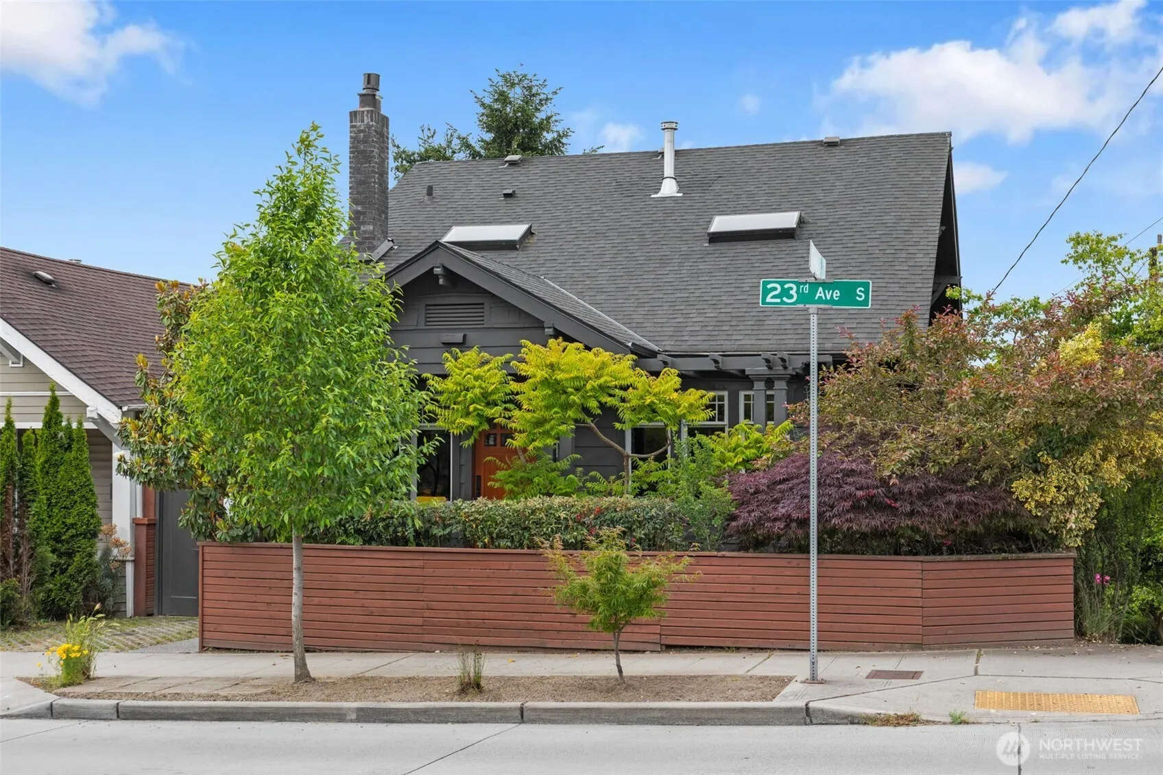 Property photo for 903 23rd Avenue S, Seattle