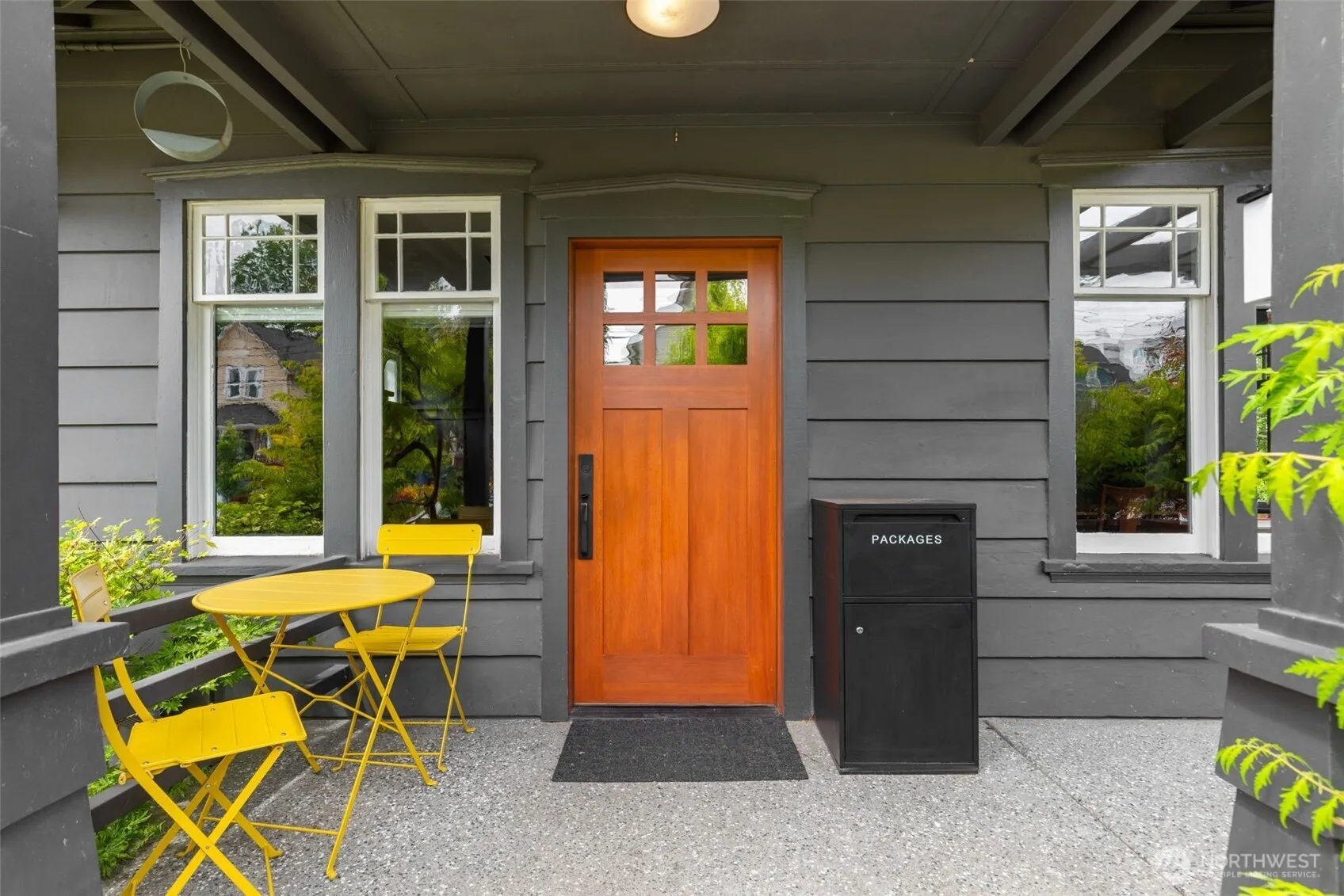 Property photo for 903 23rd Avenue S, Seattle photo 2