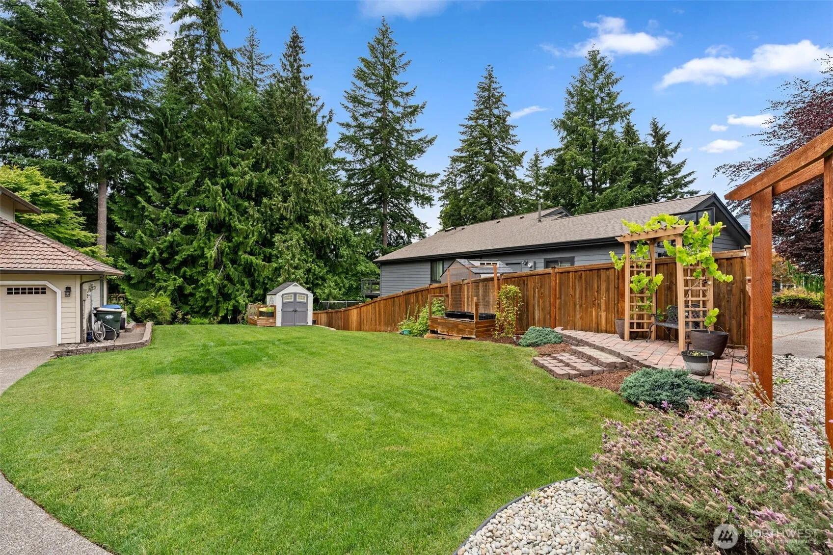 Property photo for 5025 Laura Street Se, Olympia photo 3