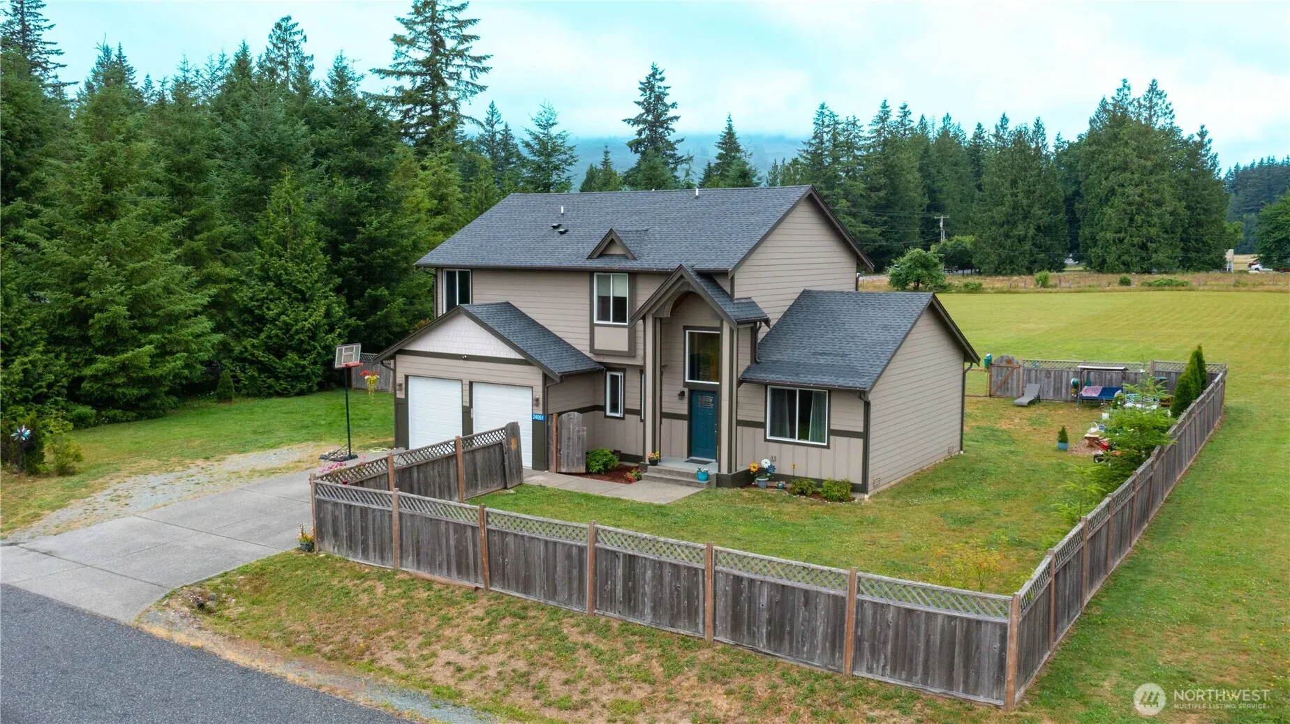 Property photo for 24051 Mangat Lane, Sedro Woolley photo 2