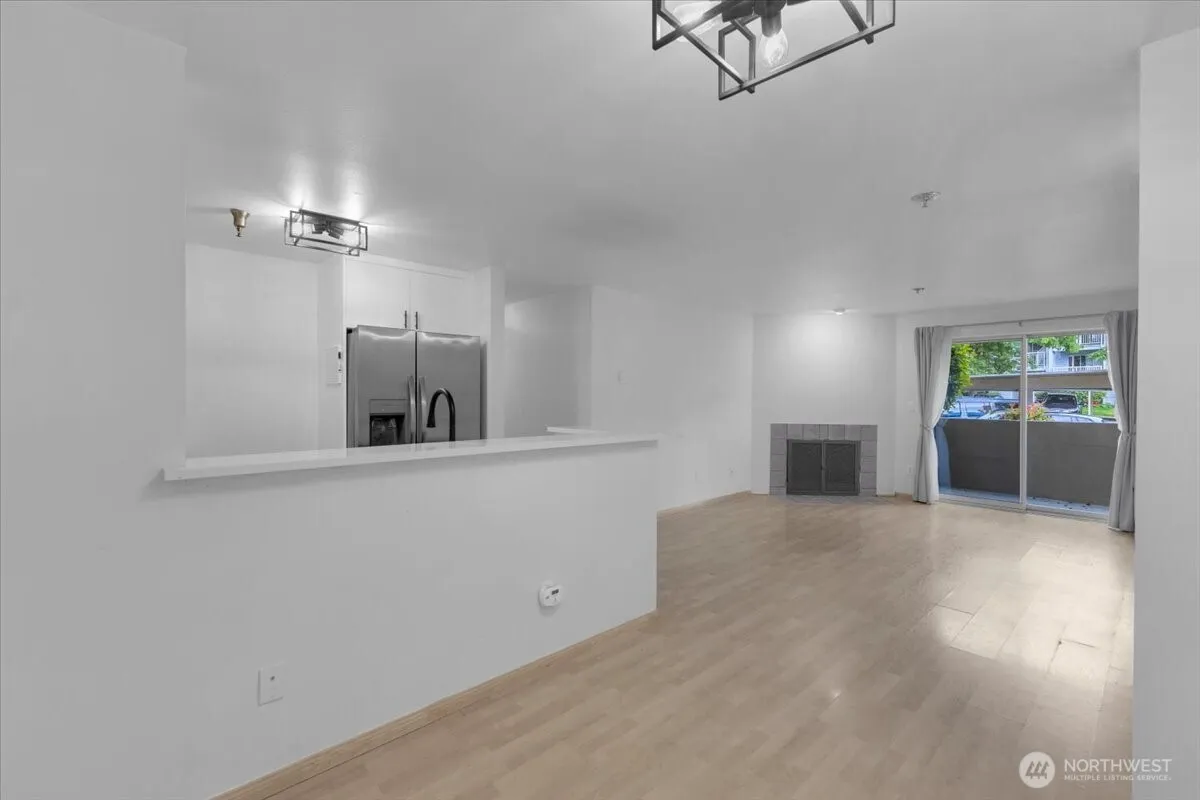 Property photo for 975 Abeerdeen Avenue Ne #d105, Renton photo 2