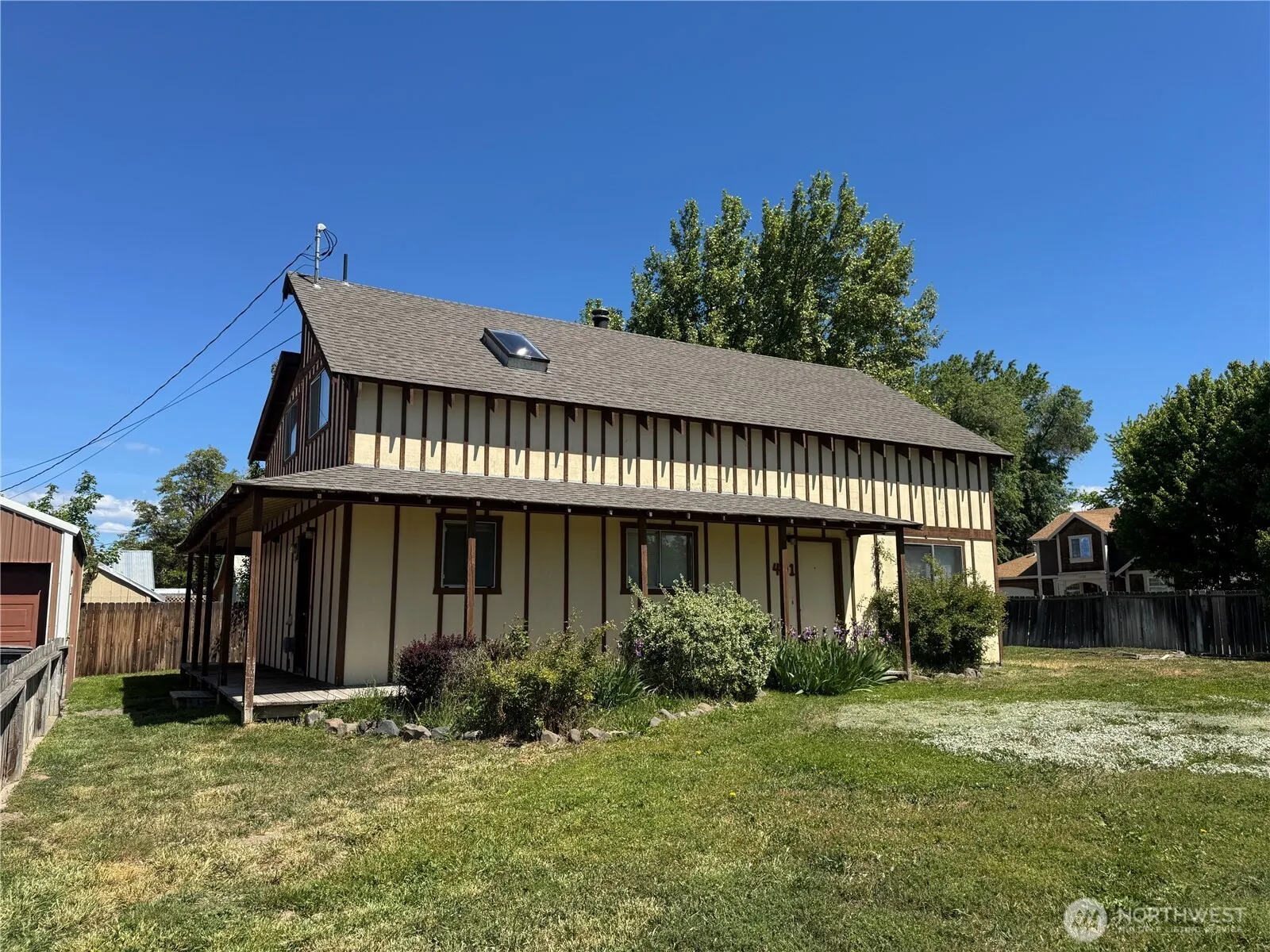 Property photo for 401 W 14th Avenue, Ellensburg photo 2