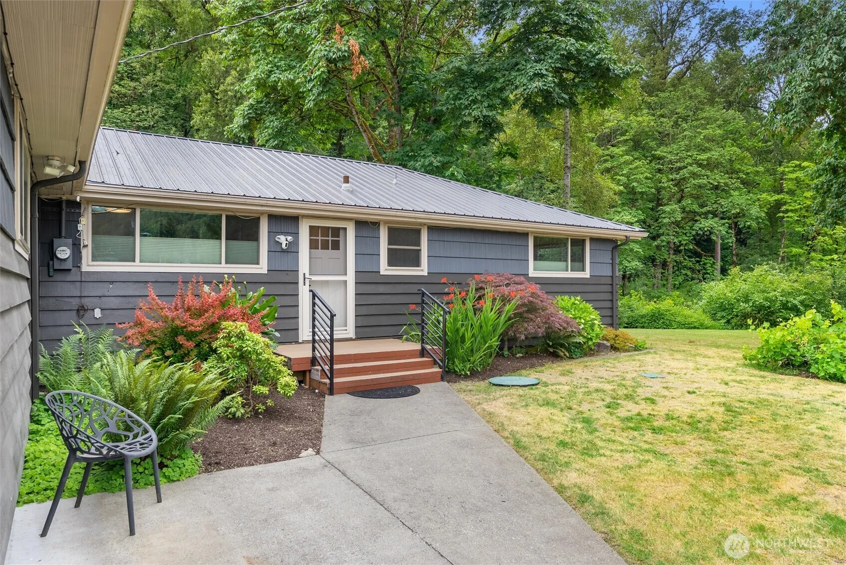 Property photo for 1121 Shelton Avenue Se, Renton photo 3