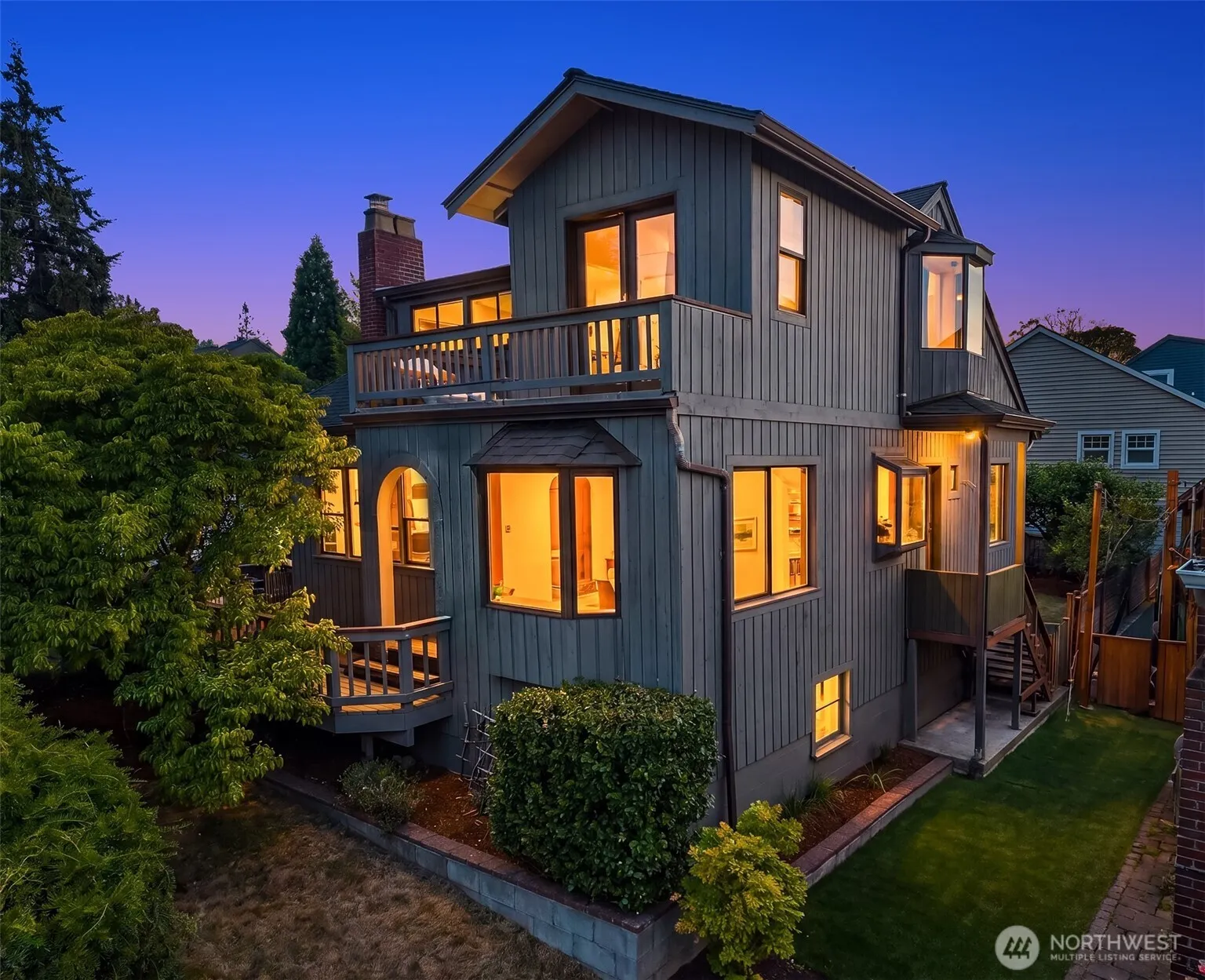Property photo for 3802 Ne 52nd Street, Seattle photo 4