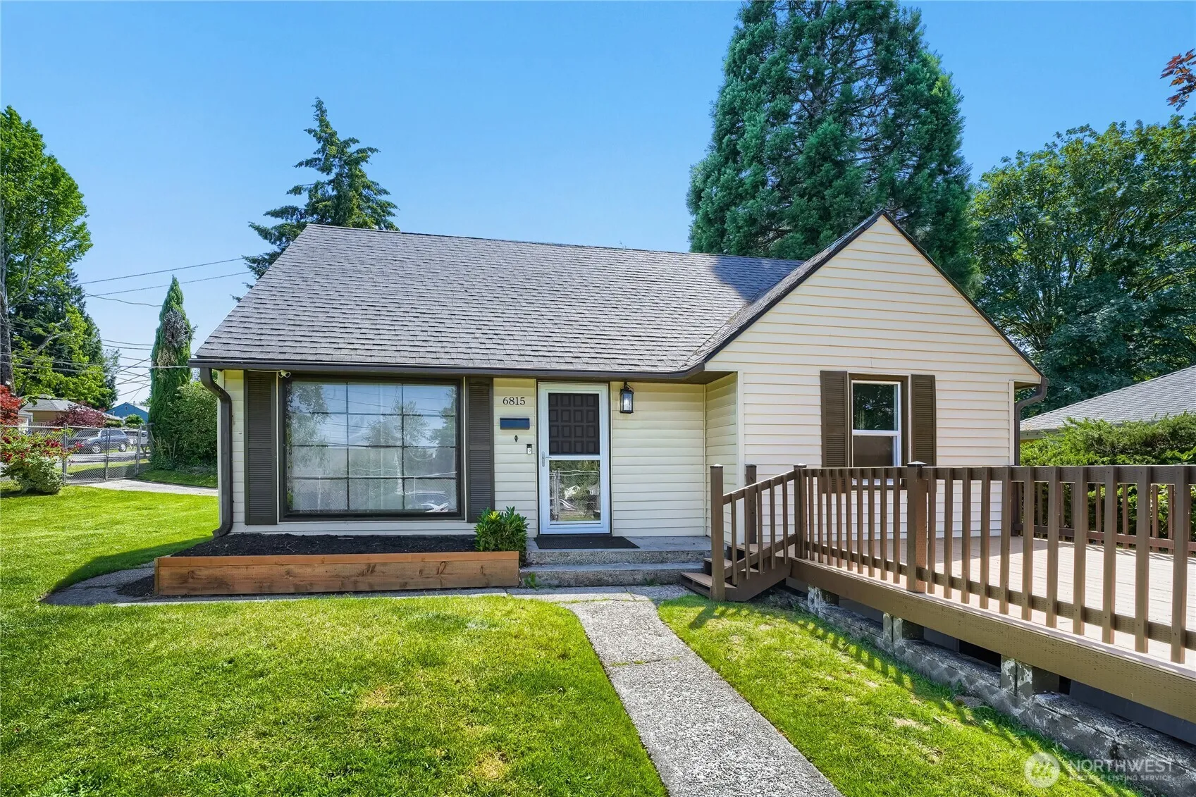Property photo for 6815 S 120th Place, Seattle photo 2