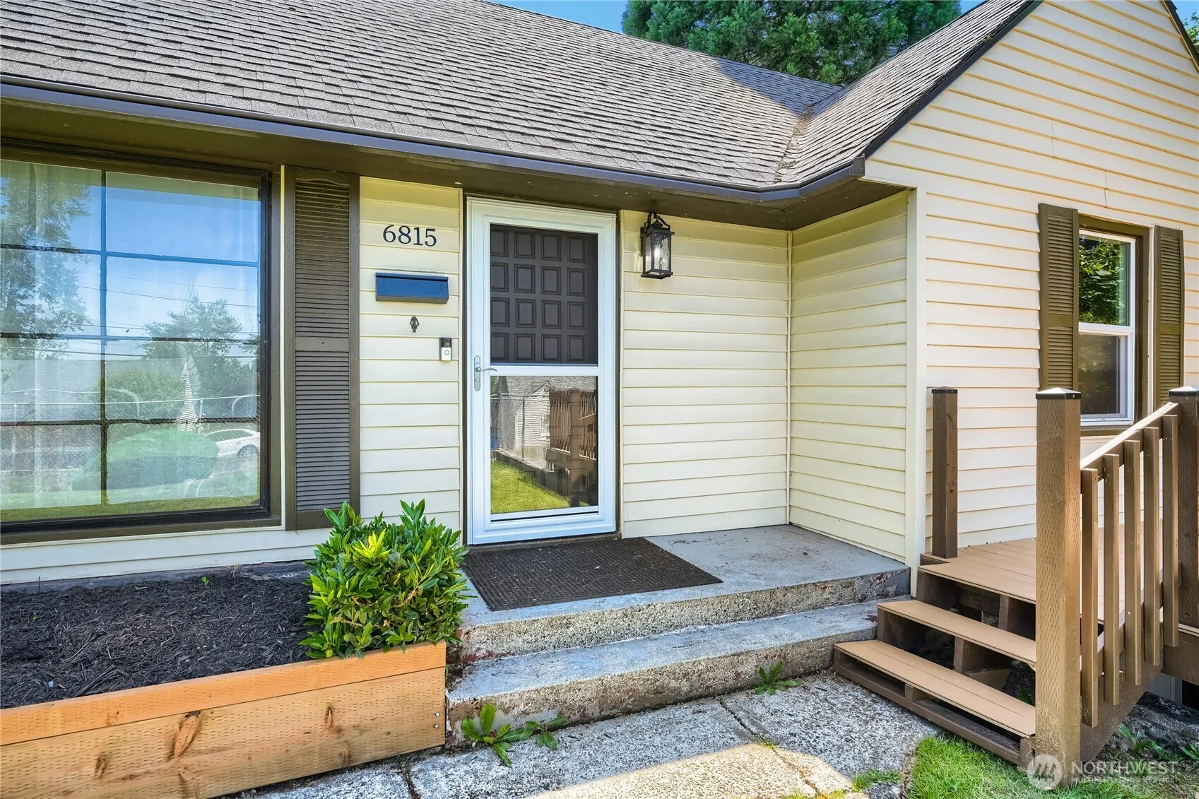 Property photo for 6815 S 120th Place, Seattle photo 4