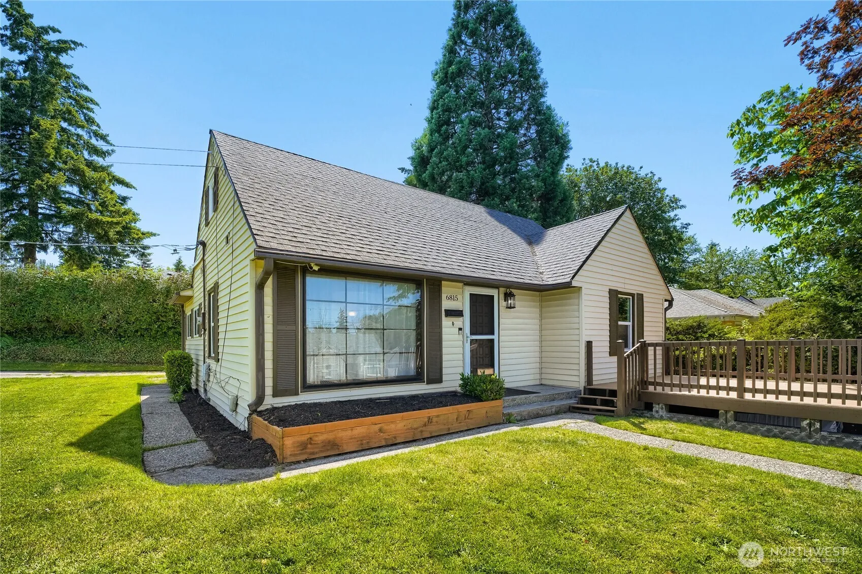 Property photo for 6815 S 120th Place, Seattle photo 3