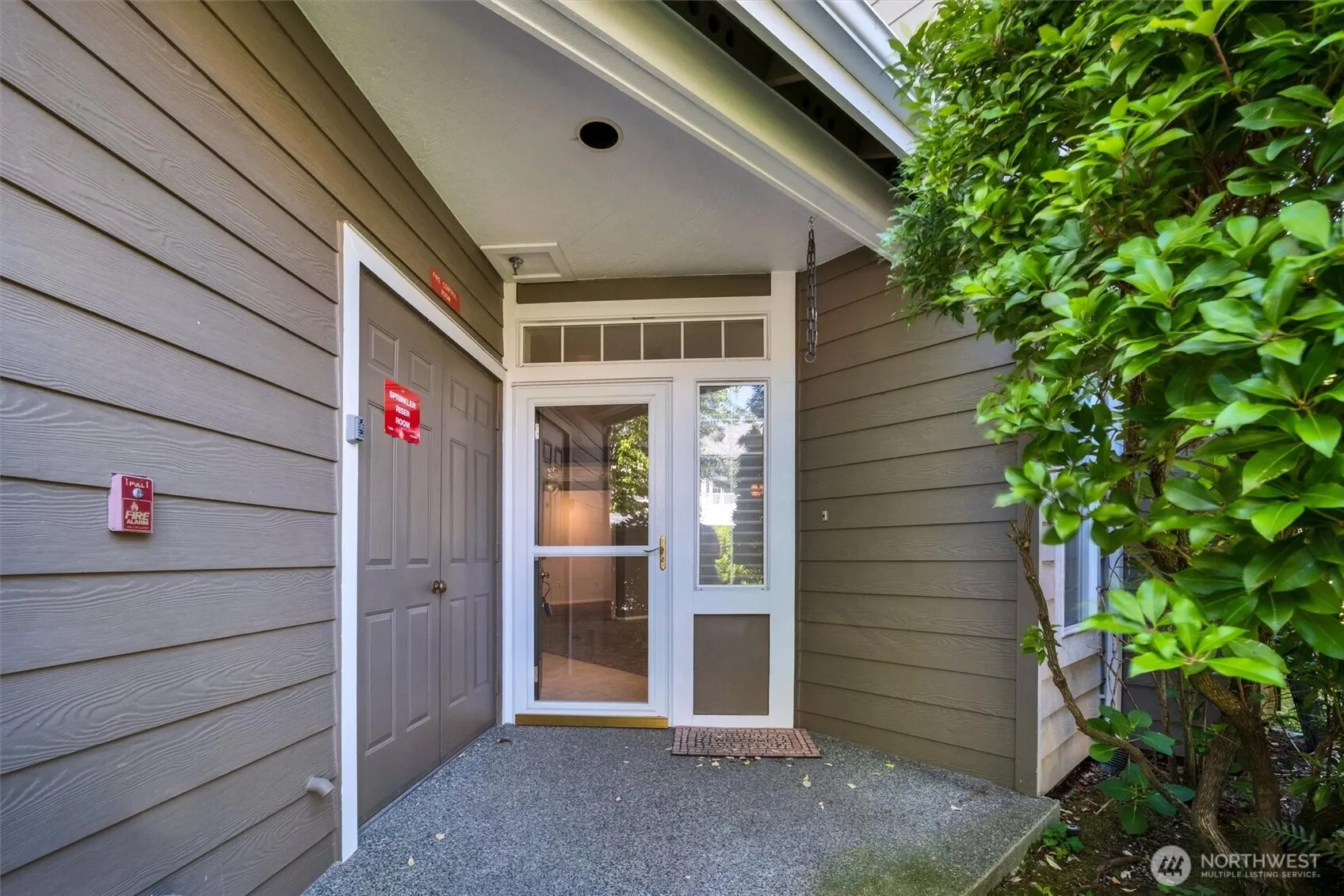 Property photo for 4319 Ne 5th Court #106, Renton photo 2