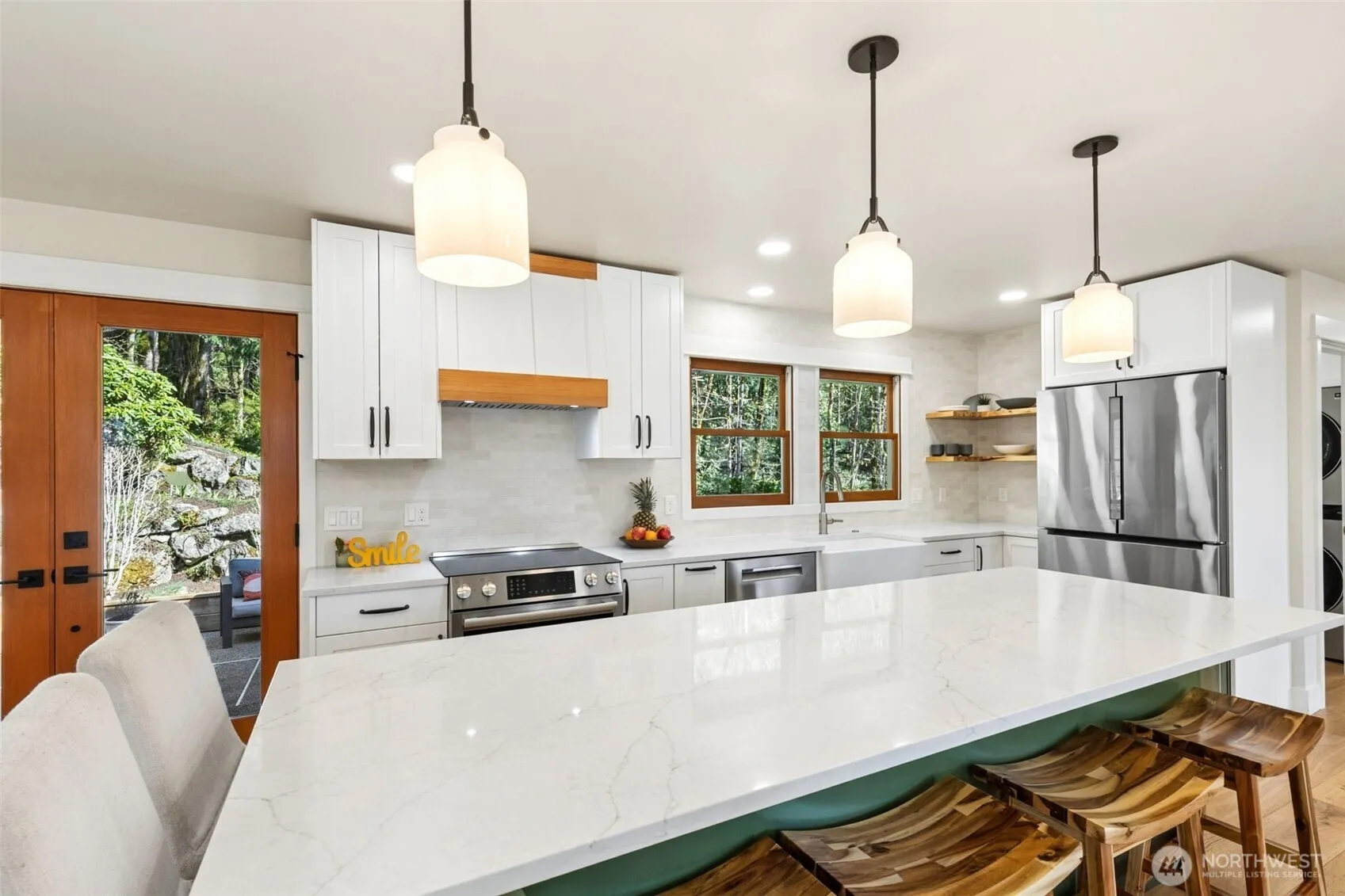 Property photo for 7238 Lakemont Boulevard Se, Bellevue photo 4