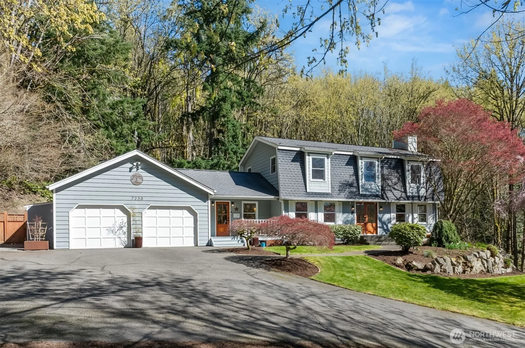 Property photo for 7238 Lakemont Boulevard Se, Bellevue