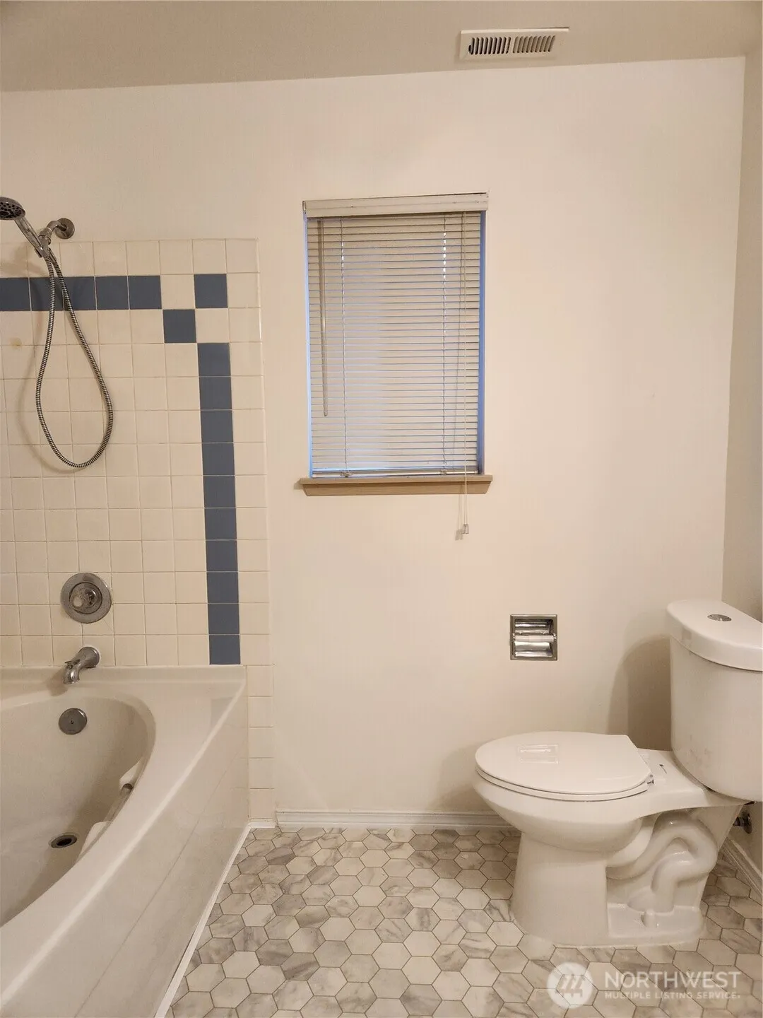 Property photo for 1905 98th Street Se #2, Everett photo 5