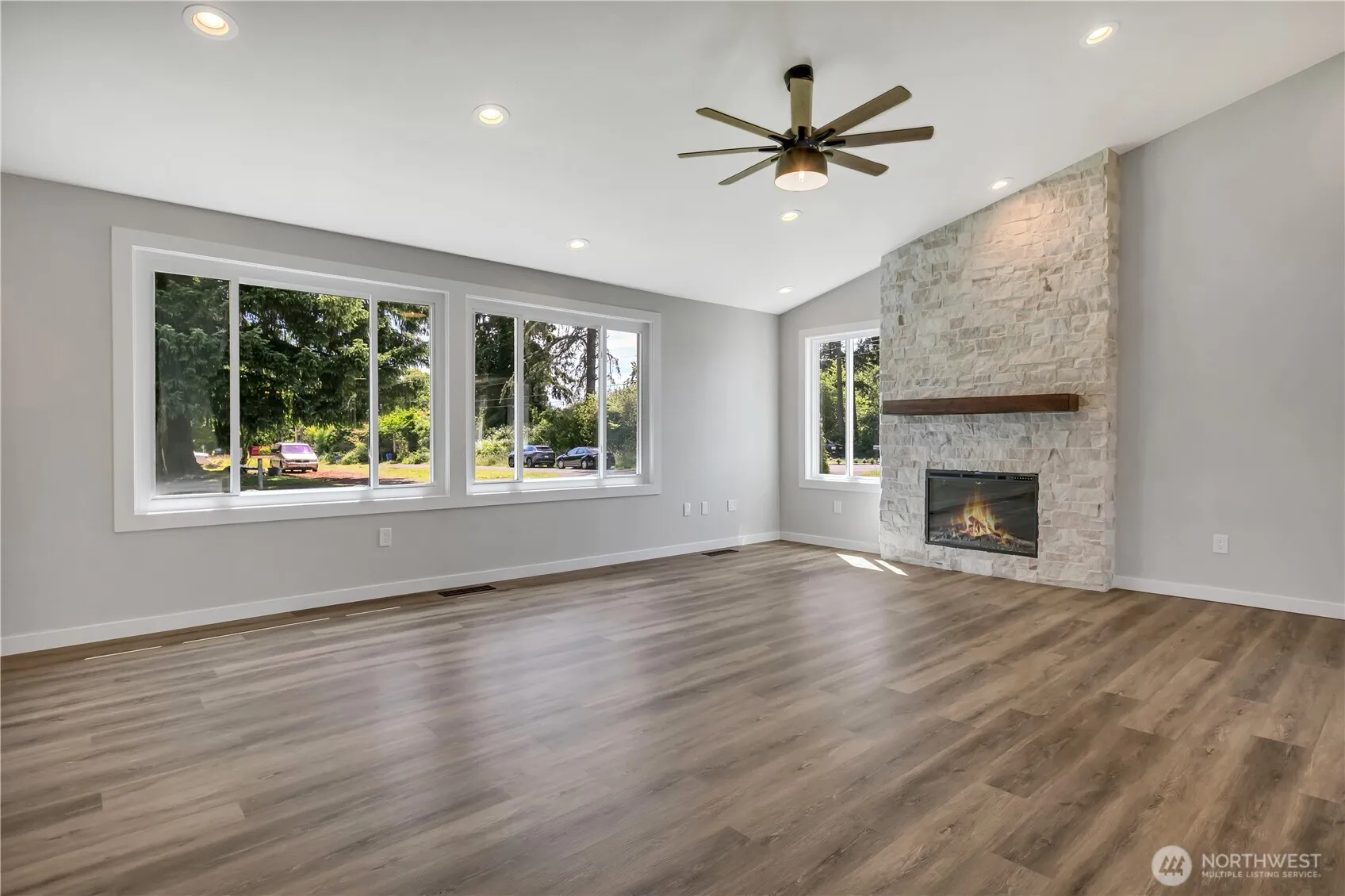 Property photo for 10528 25th Avenue E, Tacoma photo 5