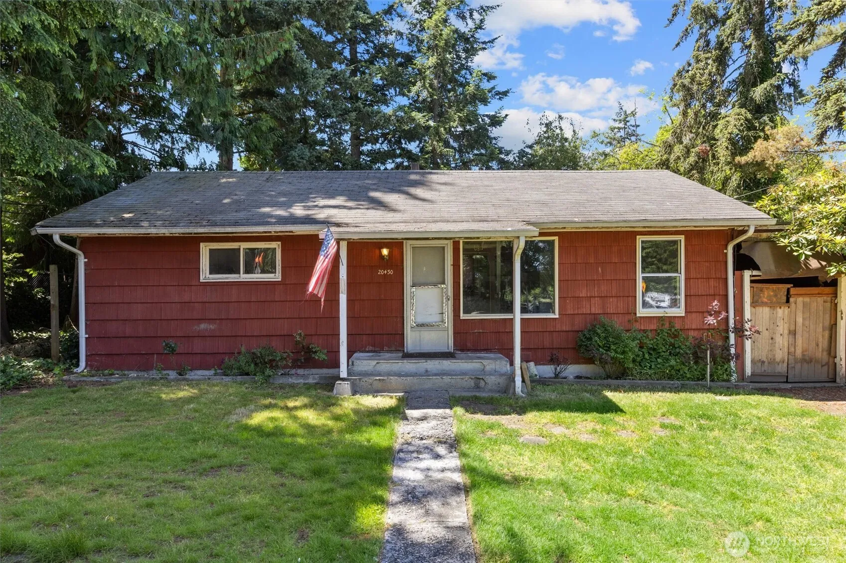 Property photo for 20430 52nd Avenue W, Lynnwood photo 3