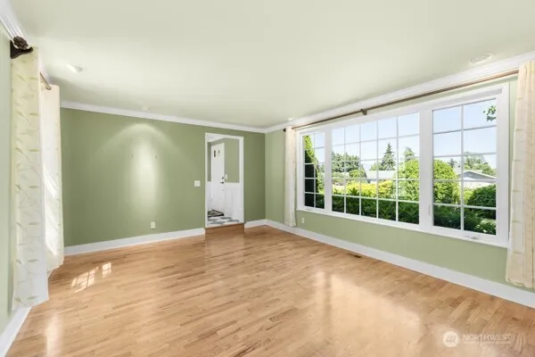 Property photo for 12360 Gull Drive, Burlington photo 5