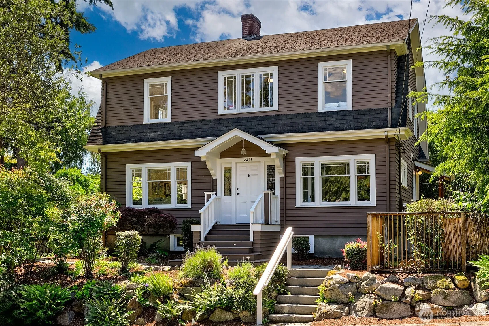 Property photo for 2415 E Newton Street, Seattle