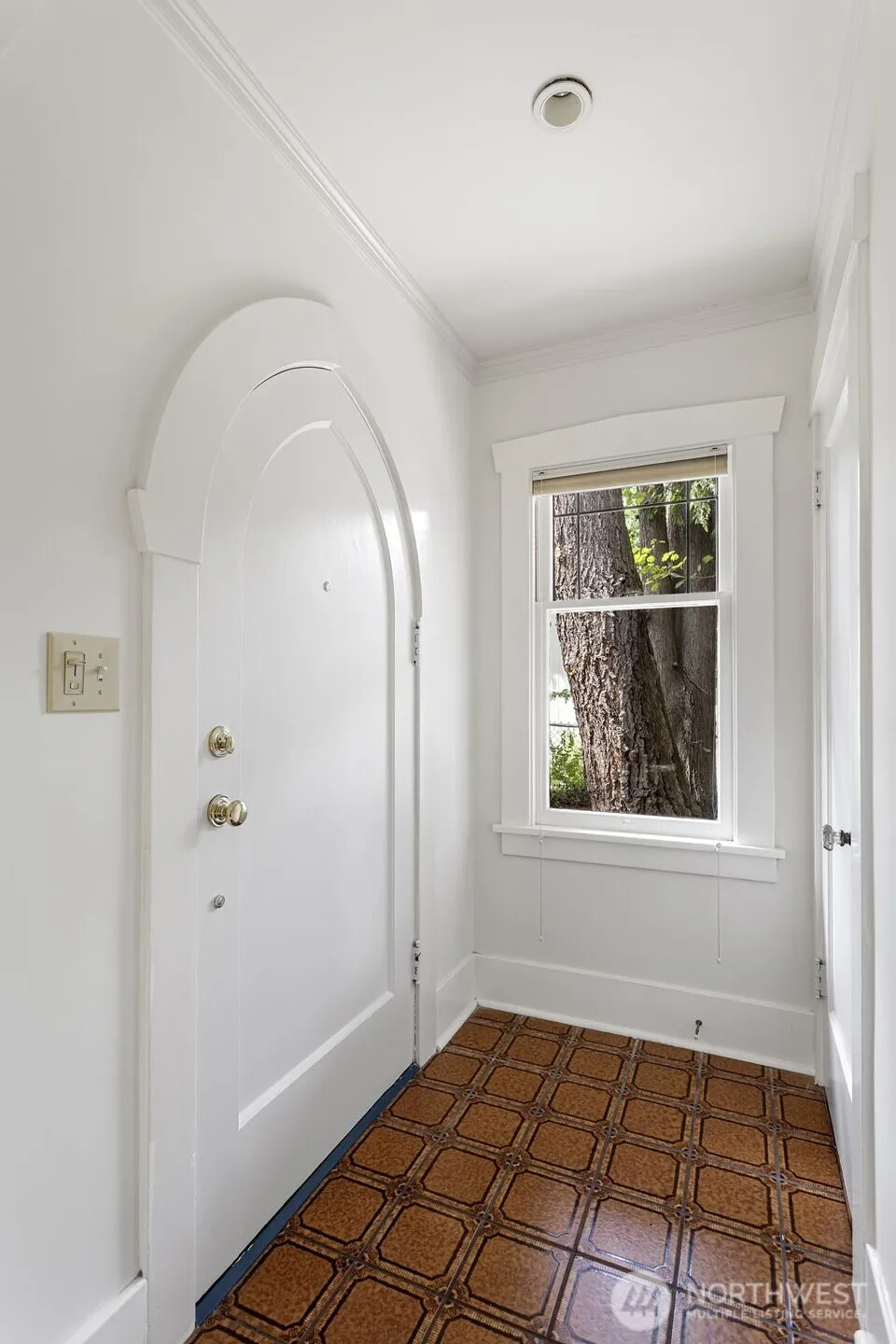 Property photo for 11048 23rd Avenue Ne, Seattle photo 5