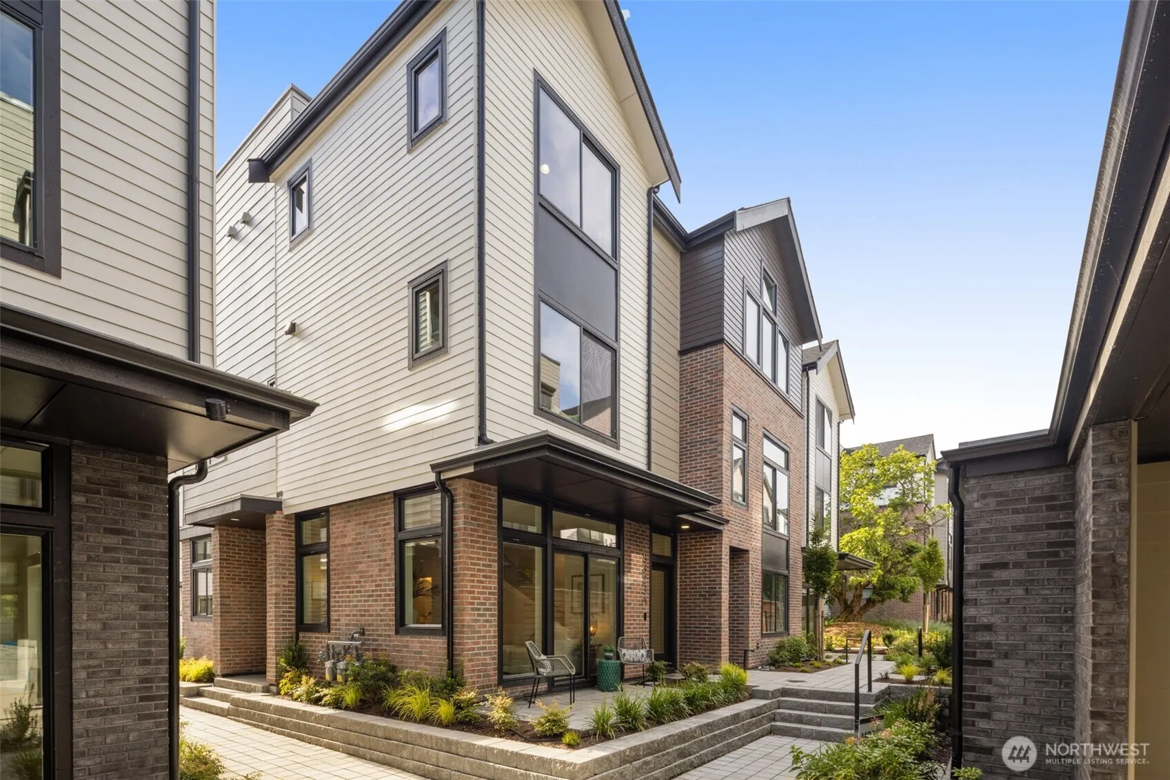 Property photo for 8323 A 12th Avenue Nw, Seattle photo 2