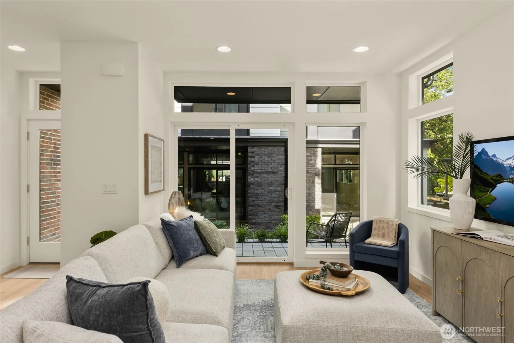 Property photo for 8323 A 12th Avenue Nw, Seattle photo 5