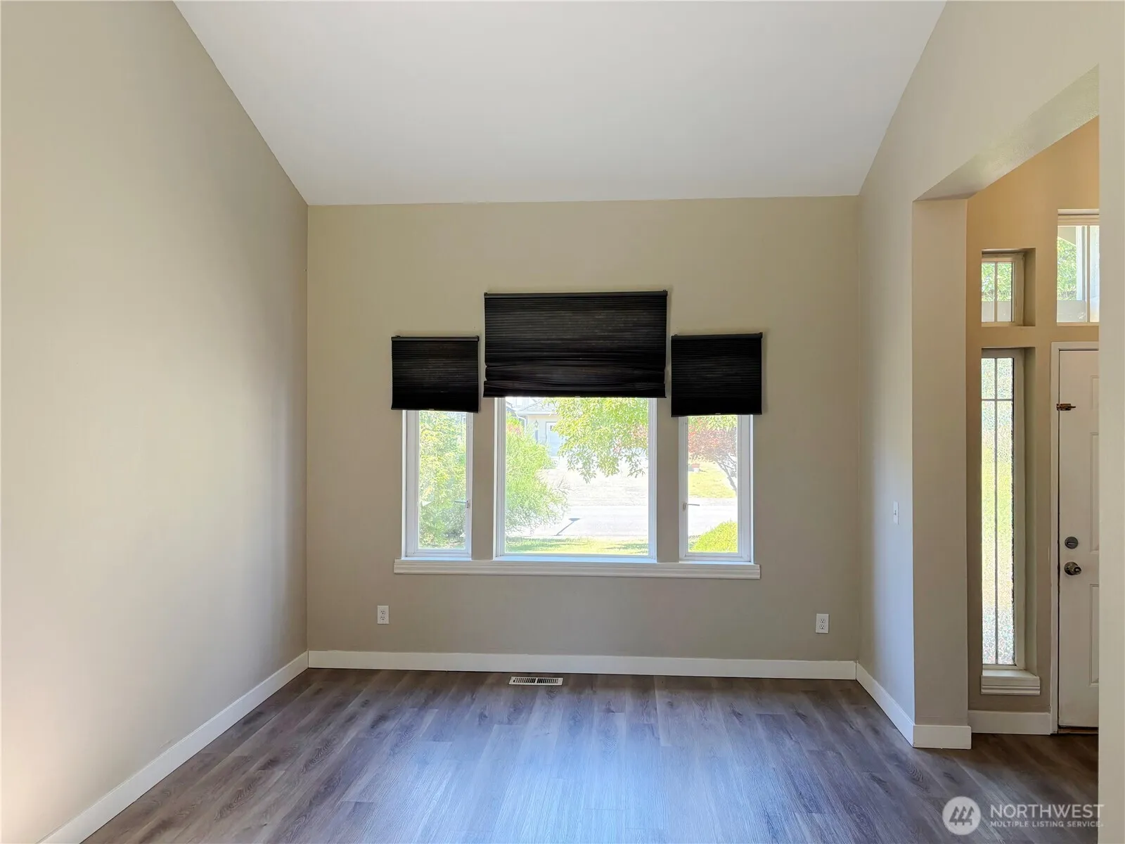 Property photo for 24712 234th Way Se, Maple Valley photo 3