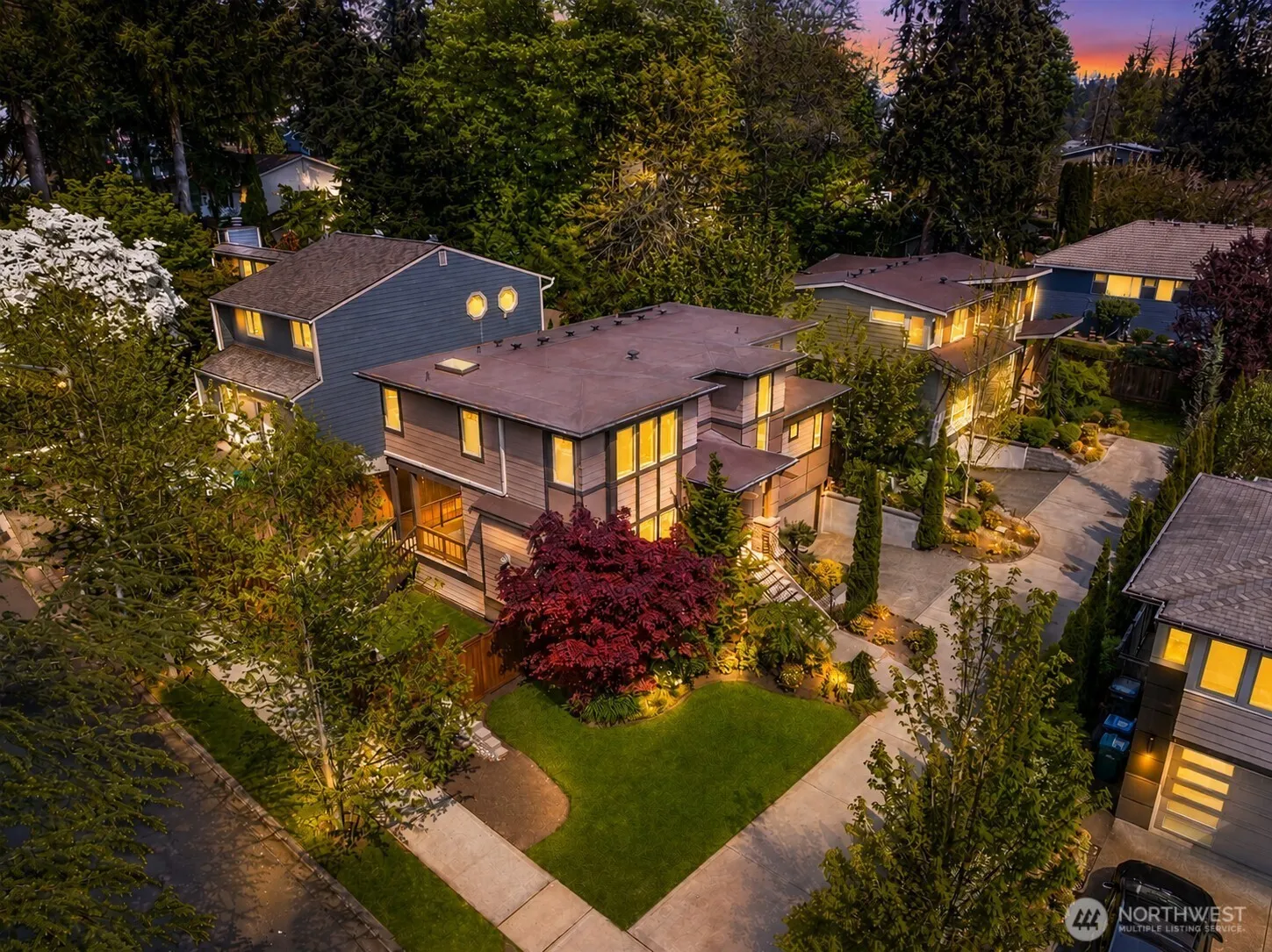 Property photo for 11222 116th Place Ne #l4, Kirkland photo 3
