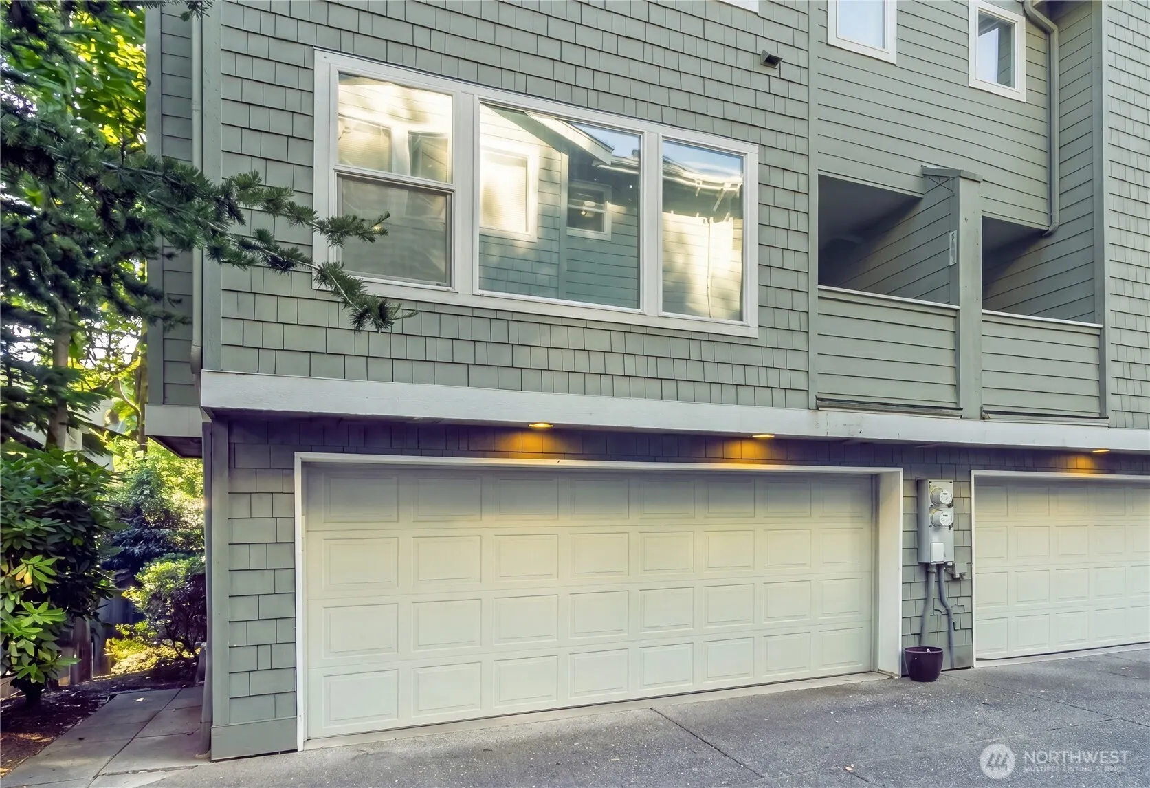 Property photo for 205 27th Avenue S #205, Seattle photo 2