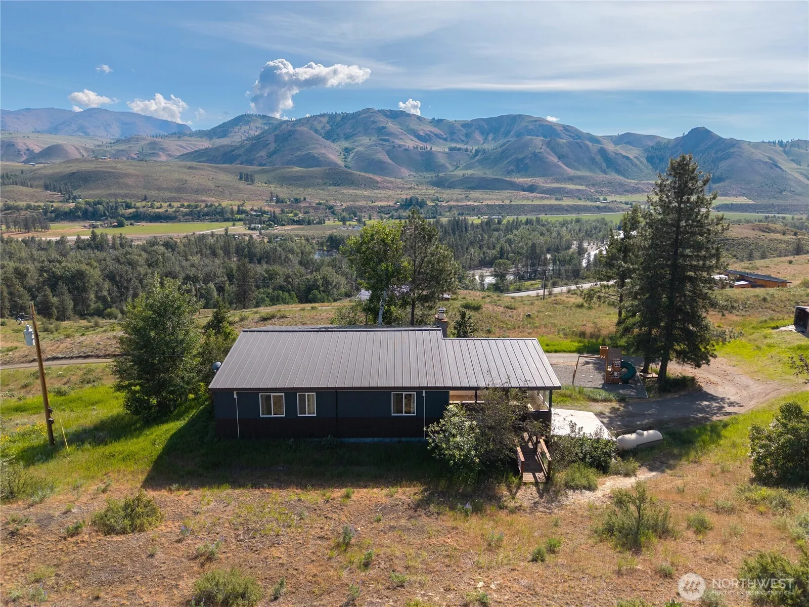 Property photo for 29 Signal Hill Road, Twisp photo 4