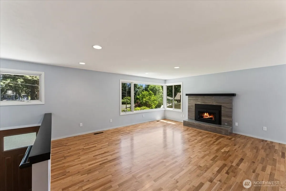 Property photo for 15811 205th Avenue Se, Renton photo 5