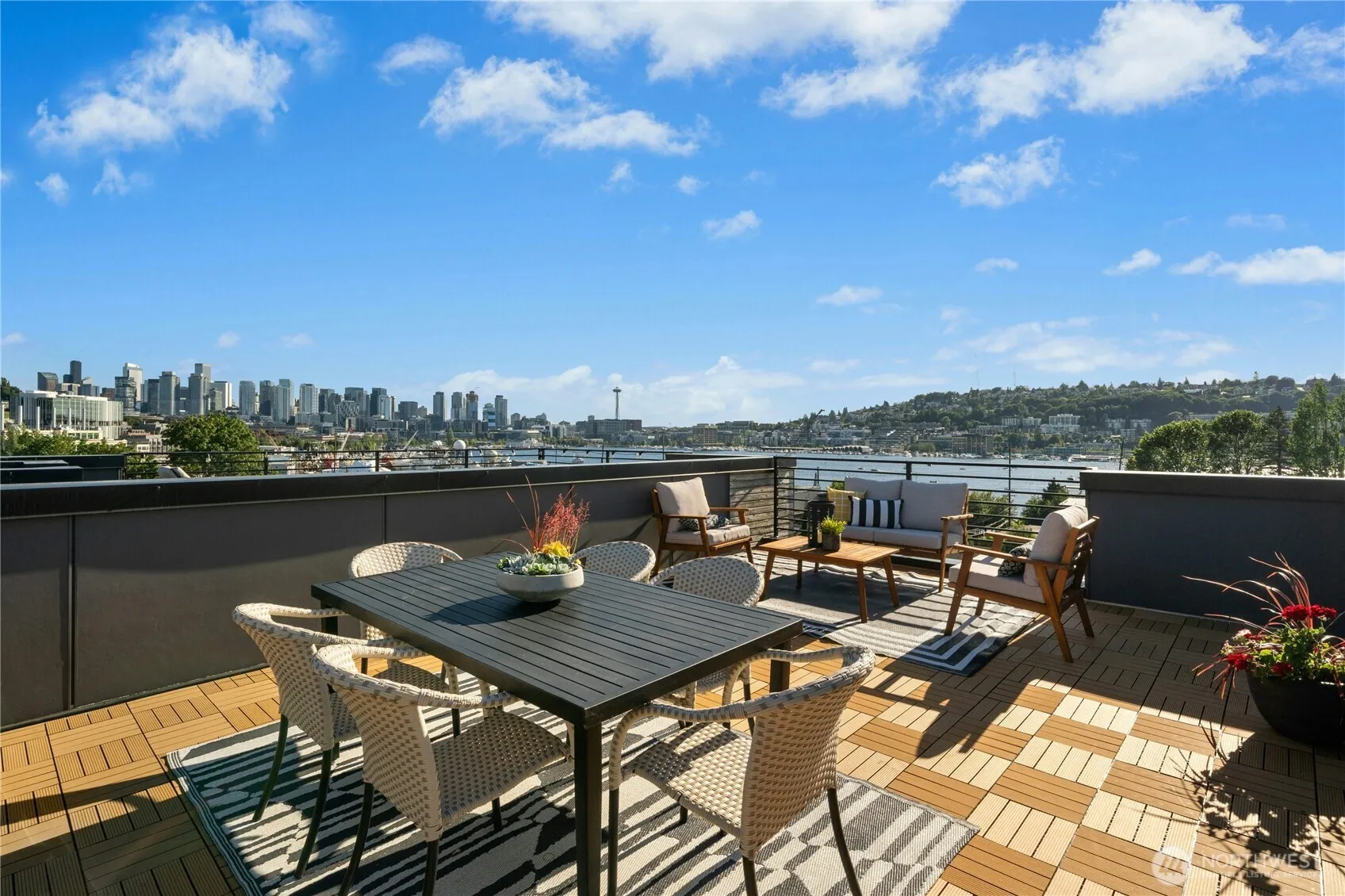 Property photo for 2014 Yale Ave E #b, Seattle photo 4