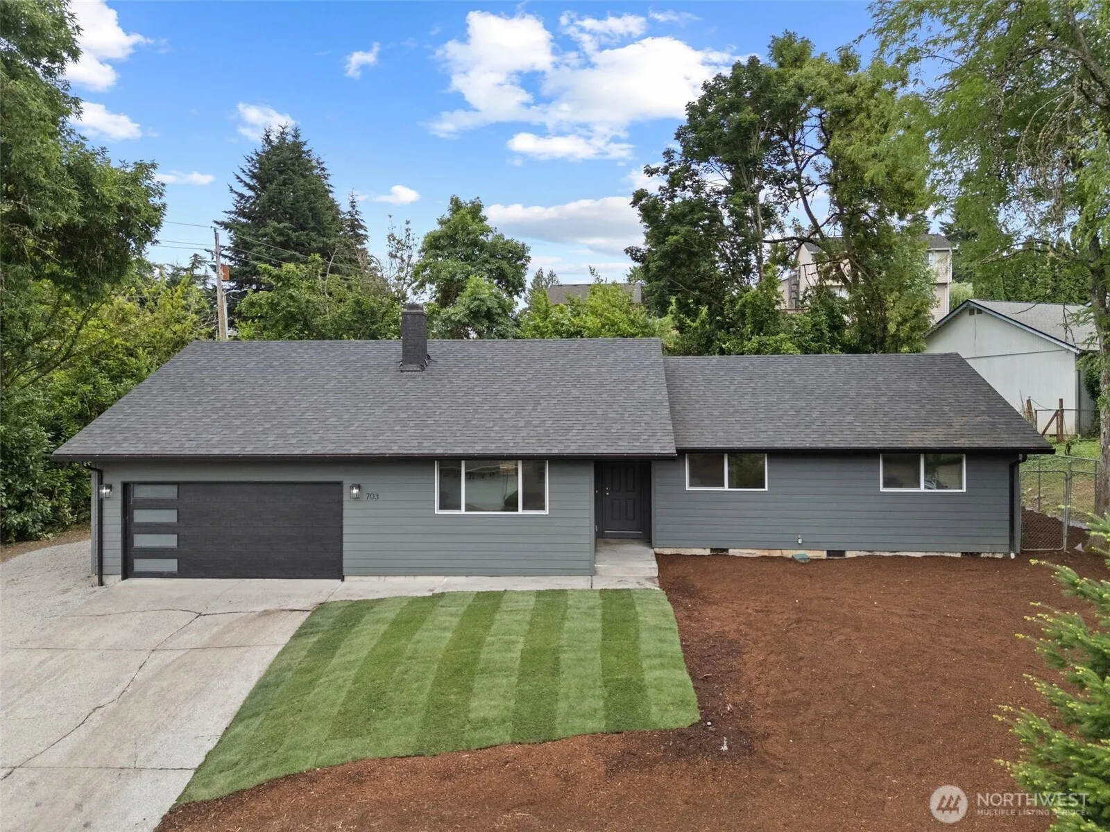 Property photo for 703 Nw 117th Street, Vancouver