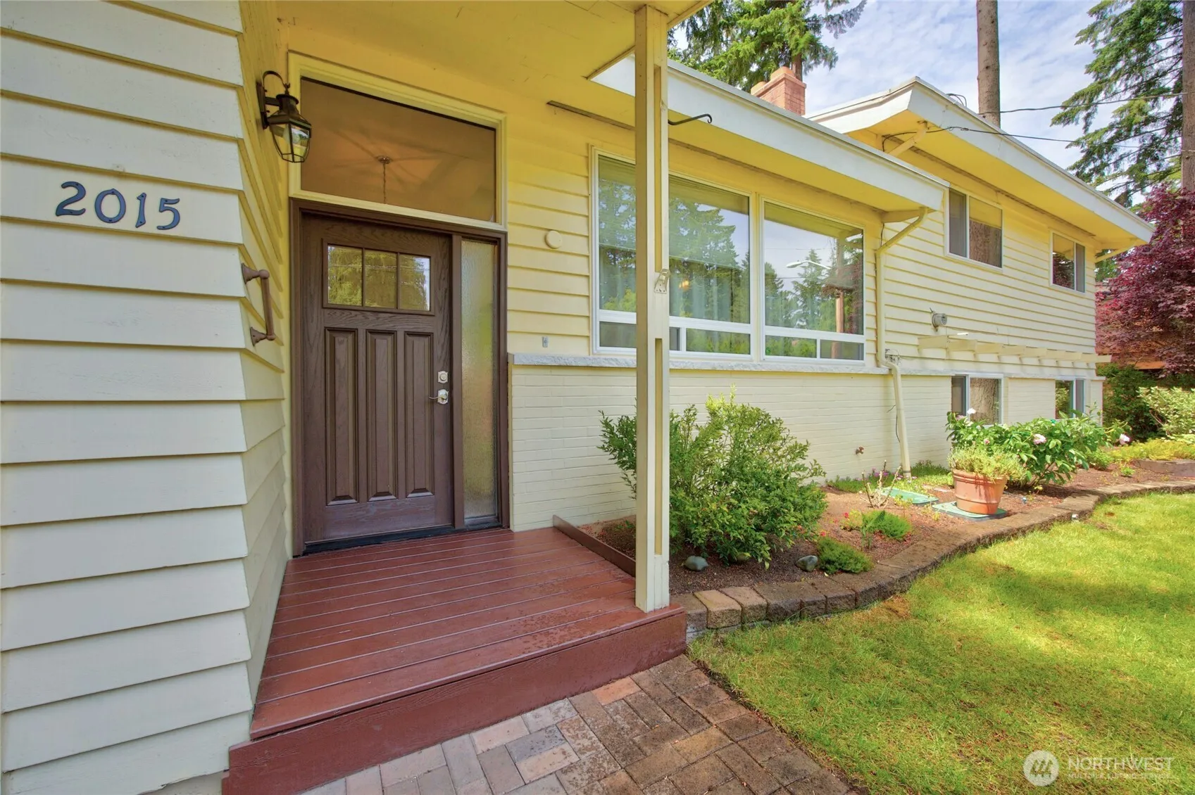 Property photo for 2015 152nd Place Se, Bellevue photo 4