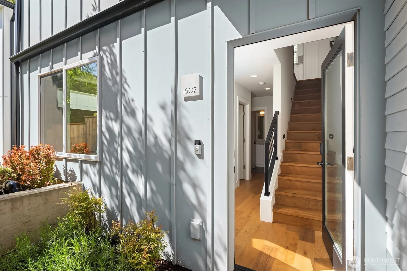 Property photo for 1802 38th Avenue, Seattle photo 4