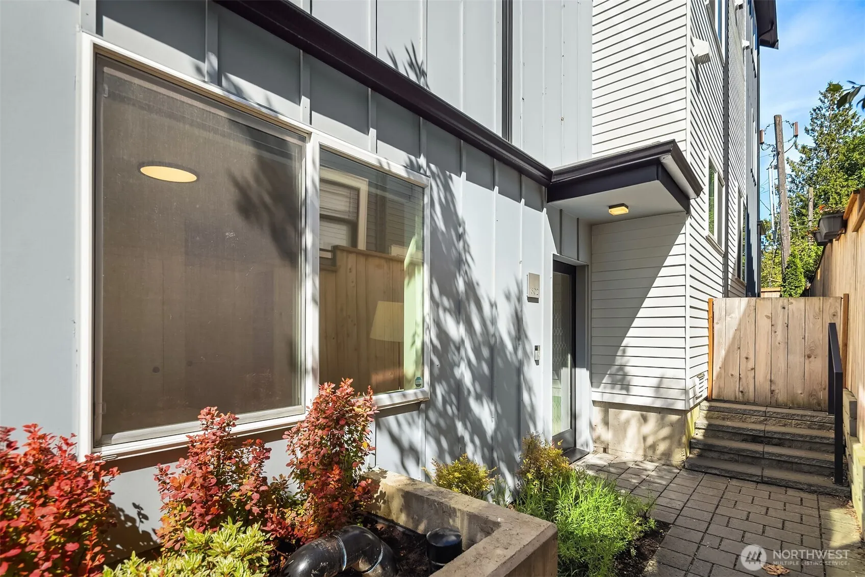 Property photo for 1802 38th Avenue, Seattle photo 3