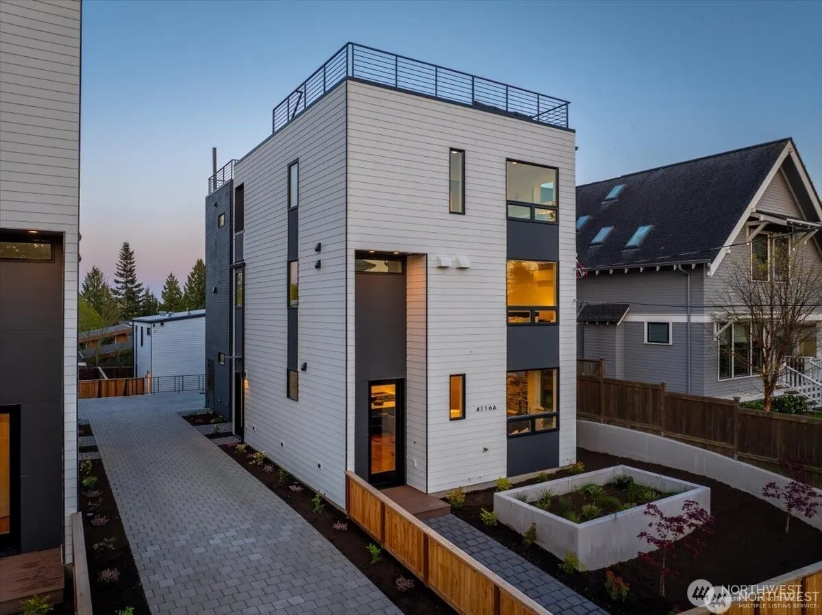 Property photo for 4116 A Burke Avenue N, Seattle
