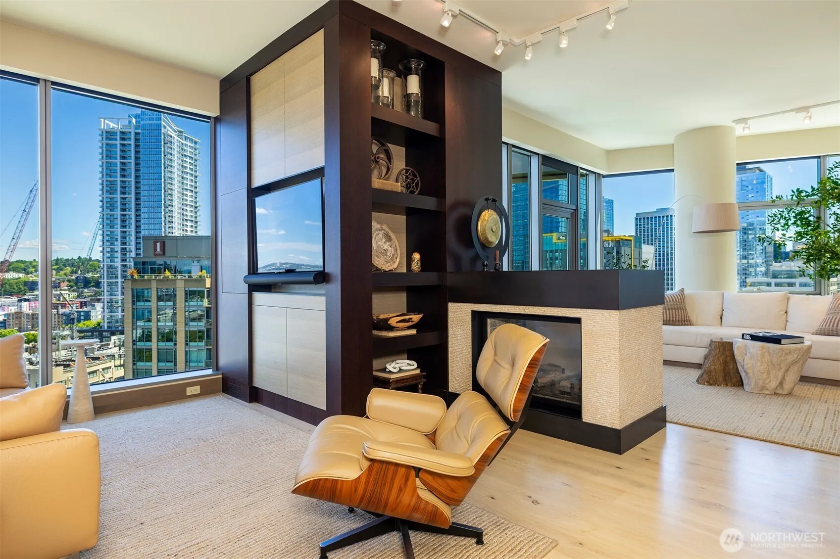 Property photo for 820 Blanchard Street #1905, Seattle photo 5