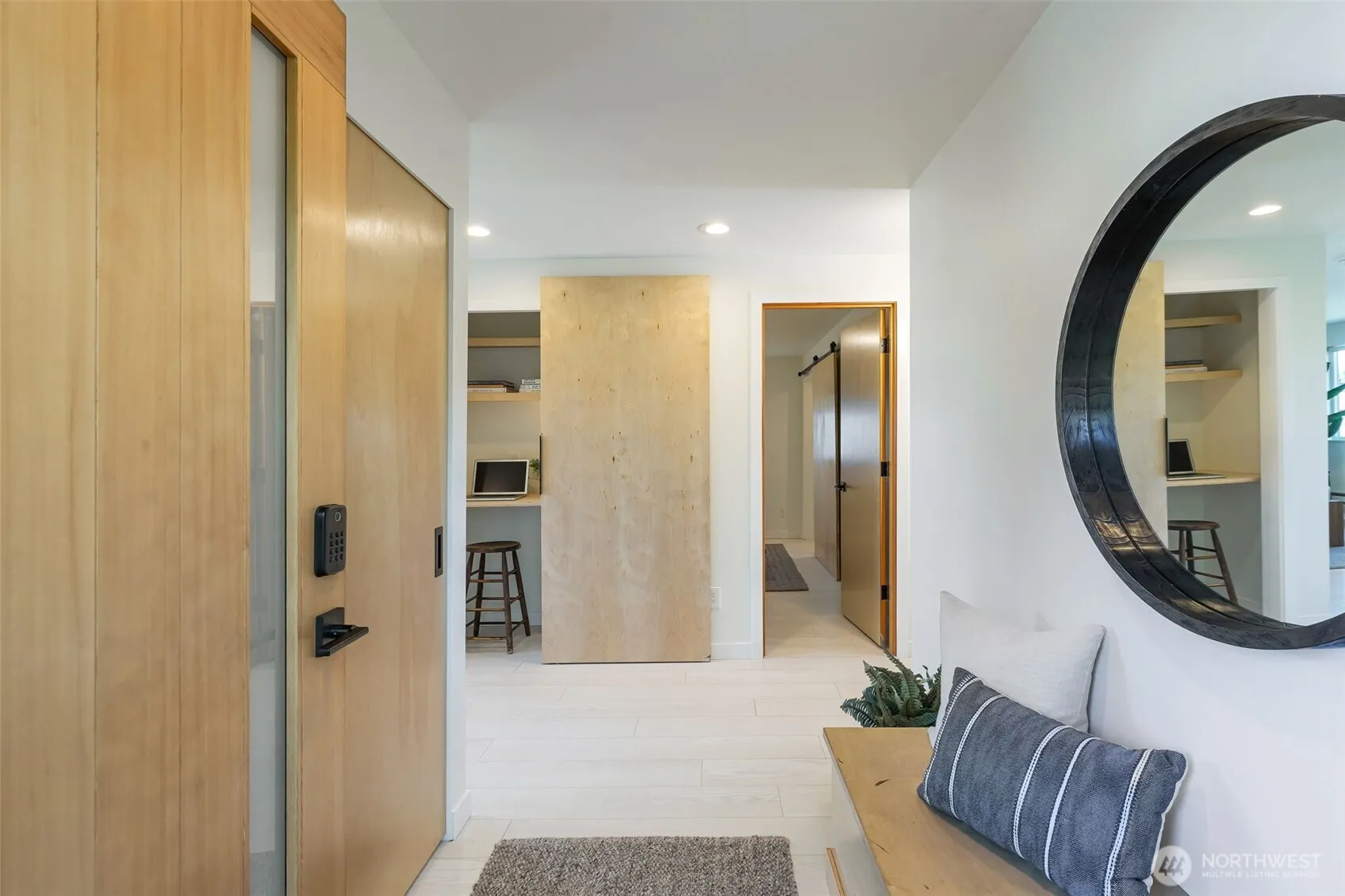 Property photo for 425 26th Avenue E, Seattle photo 4