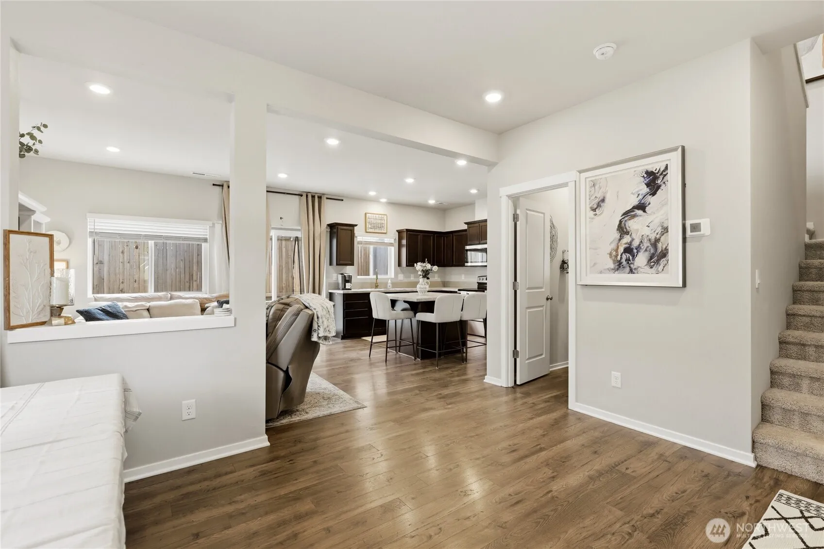 Property photo for 6451 Yorktown Place Ne, Bremerton photo 5