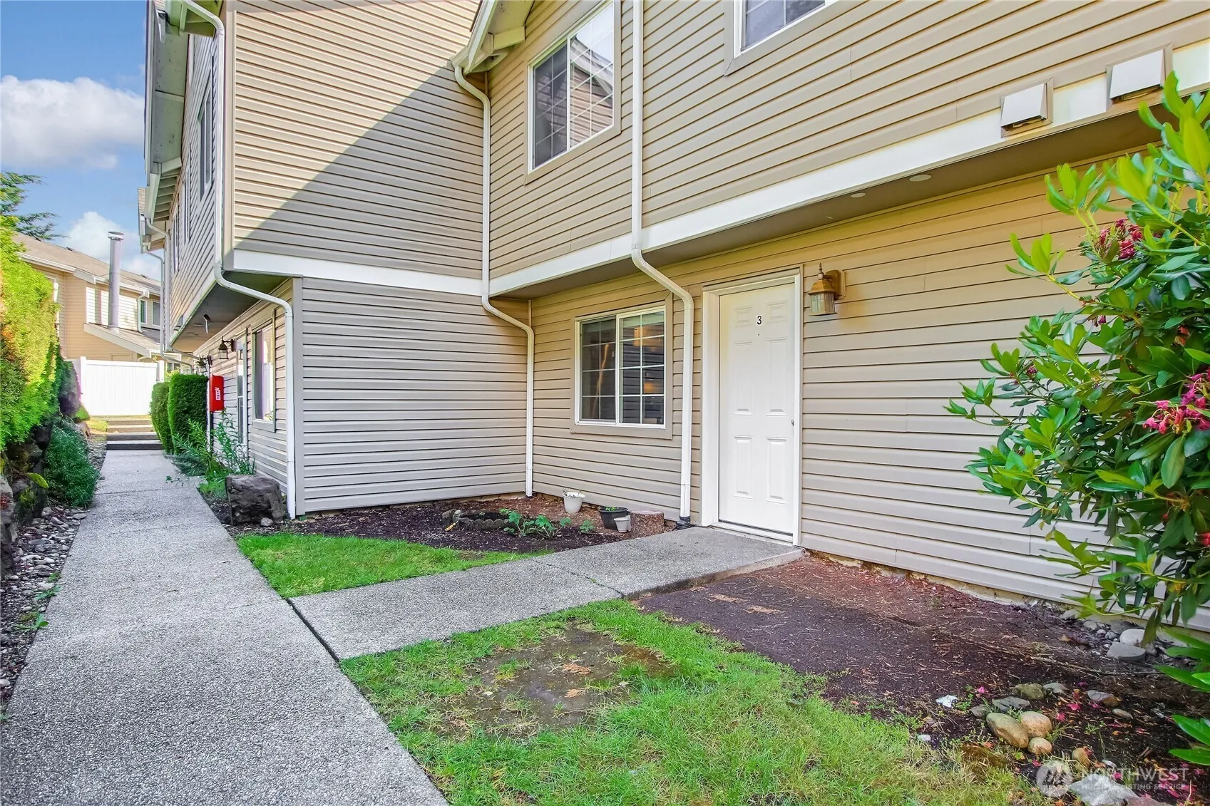 Property photo for 2100 S 336th Street #q3, Federal Way photo 2