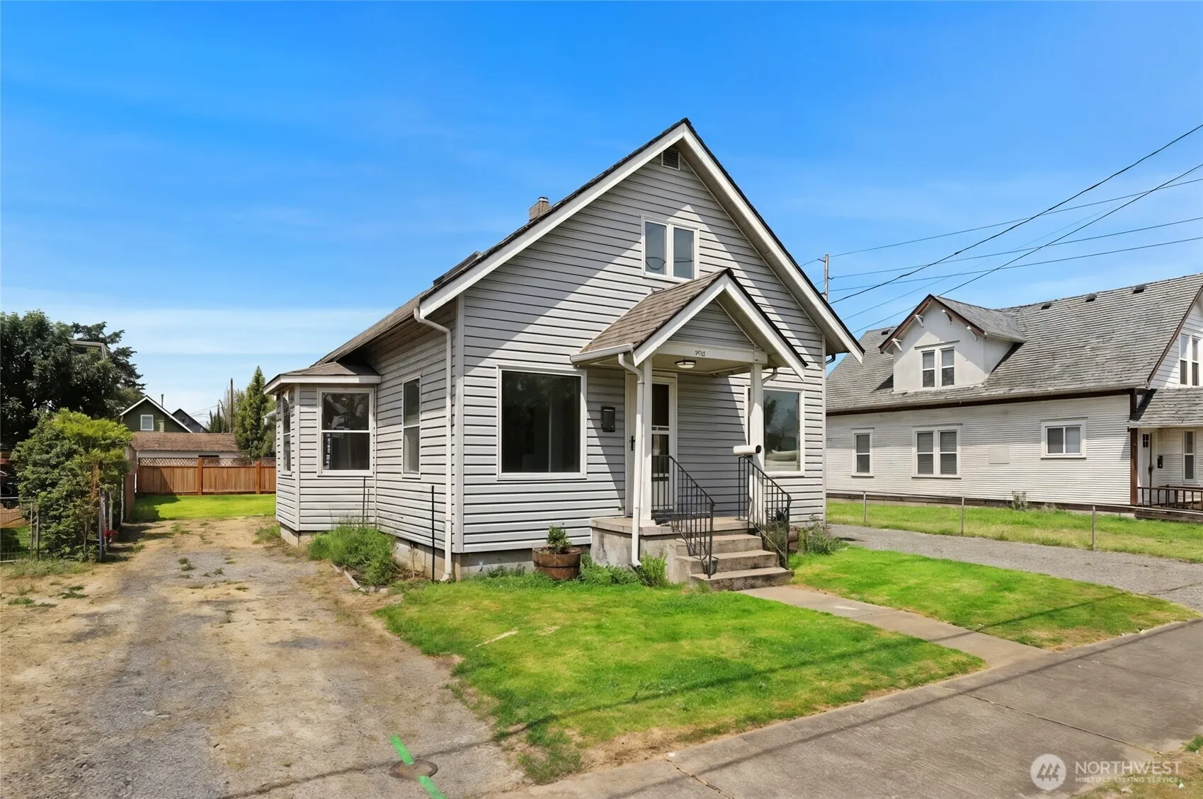 Property photo for 710 2nd Street Sw, Puyallup photo 2