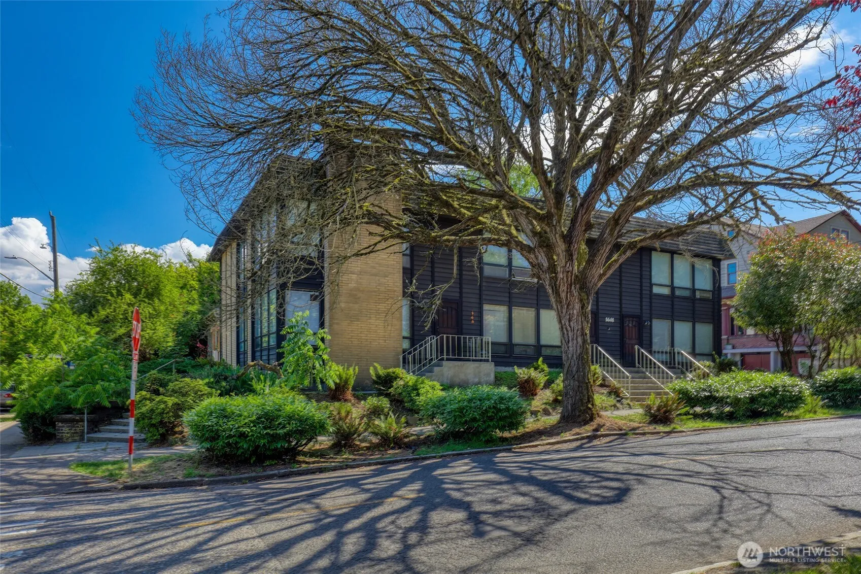 Property photo for 1441 E Aloha Street, Seattle