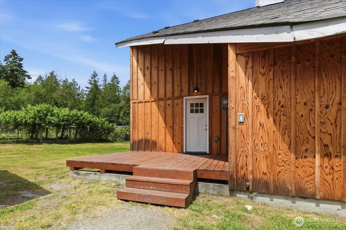 Property photo for 2910 Wollochet Drive Nw, Gig Harbor photo 3