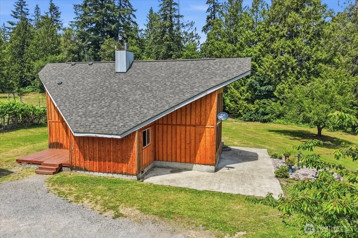 Property photo for 2910 Wollochet Drive Nw, Gig Harbor photo 2